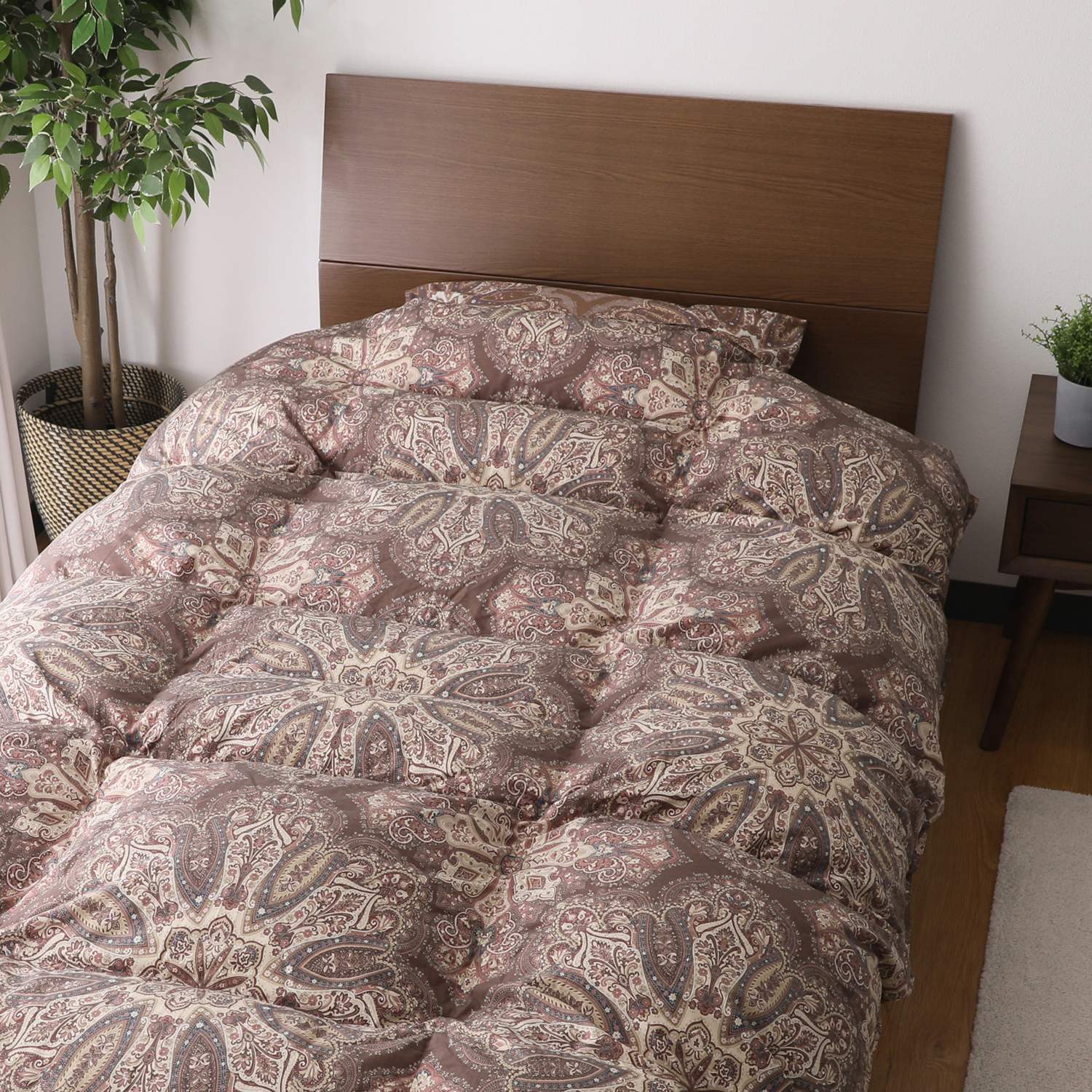 ＜セミダブル＞ 西川 フランス産ダック 防ダニ羽毛掛けふとん 