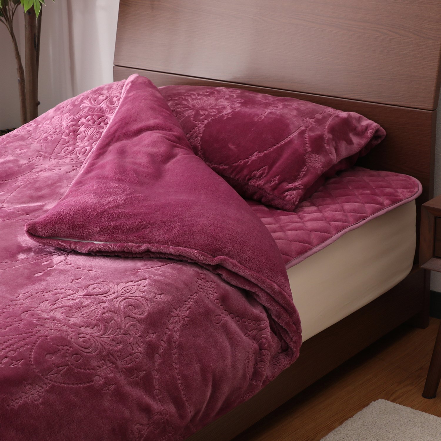 ＜シングル＞ 西川 あったか吸湿発熱 ウォームラヴ ラグジュアリー 掛けふとんカバー 