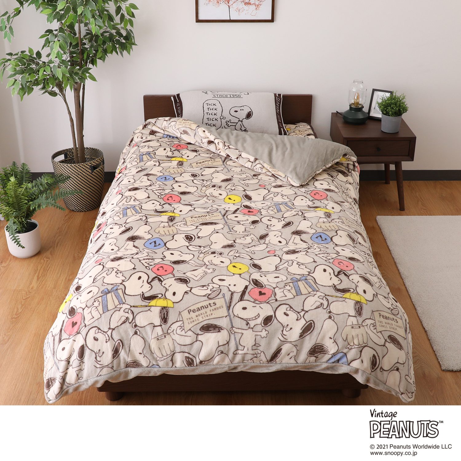 ＜シングル＞ 西川 スヌーピー 毛布とカバーの１枚２役！ オールキャスト柄 マイクロファイバー あったか掛けふとんカバー 