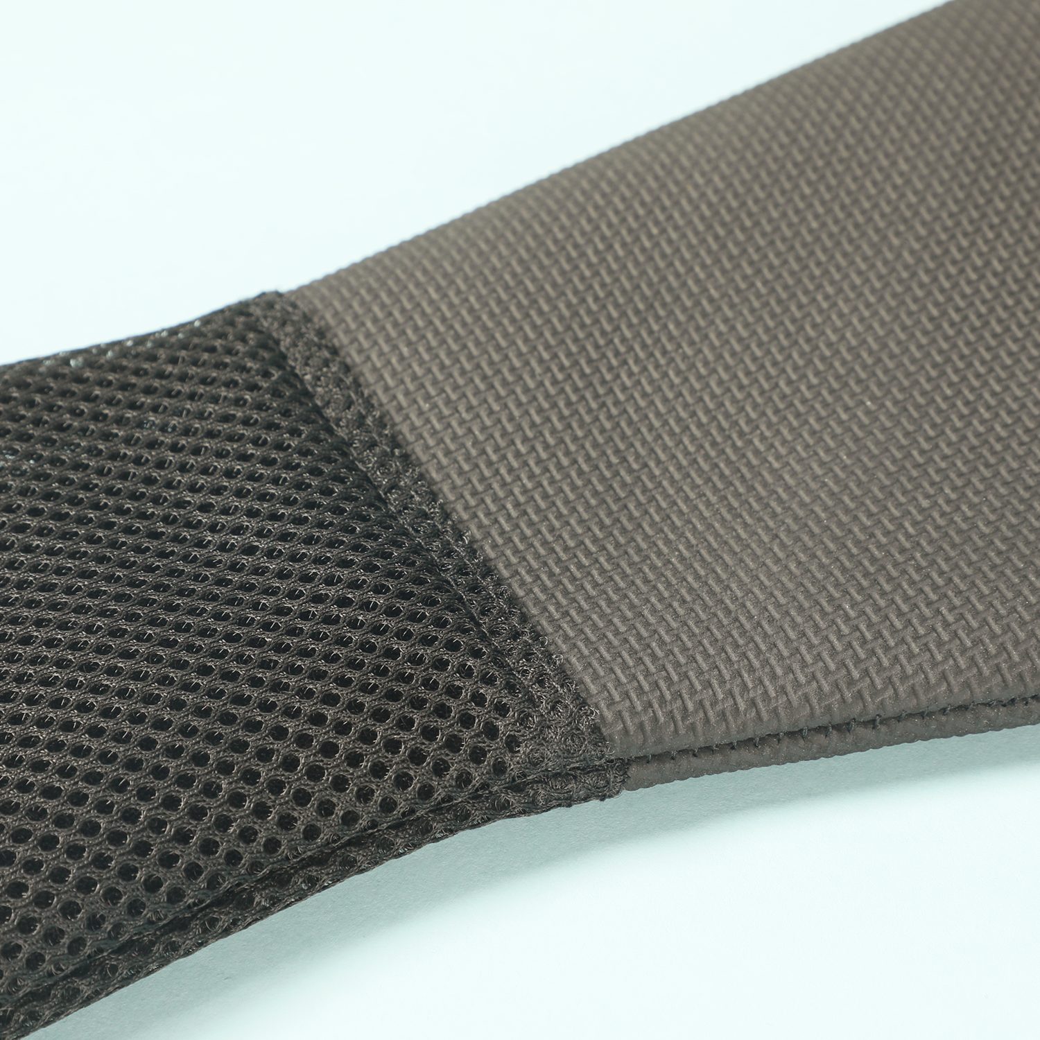 熱い思いをしにくく 細部まできれいに仕上げる スチームアイロン用 ミトン＆マット