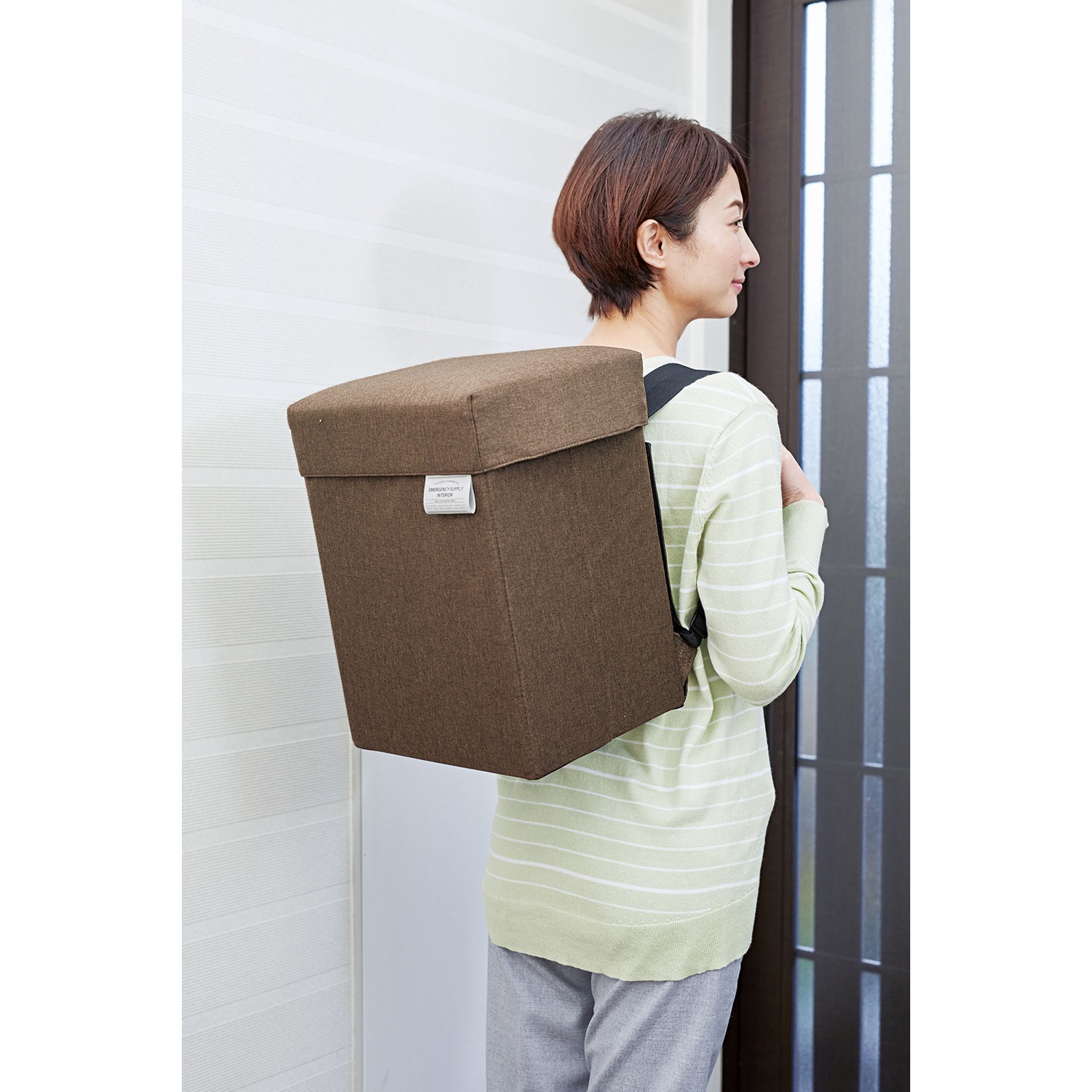 いざという時 すぐ持ち出せる！ 防災リュックになる 玄関チェア