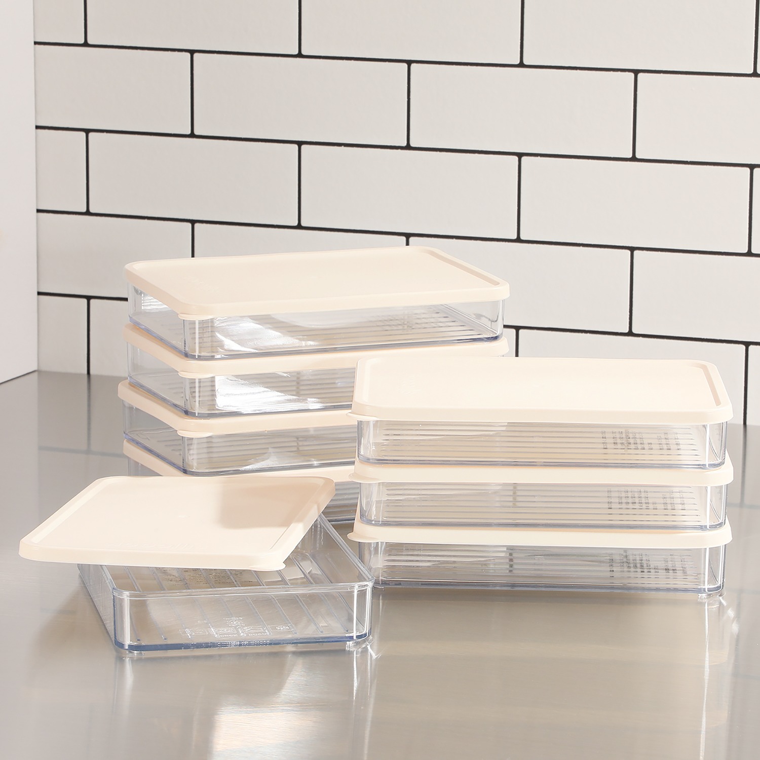 ビバライズ ビバ　フラットフラット 保存容器　同色８個セット