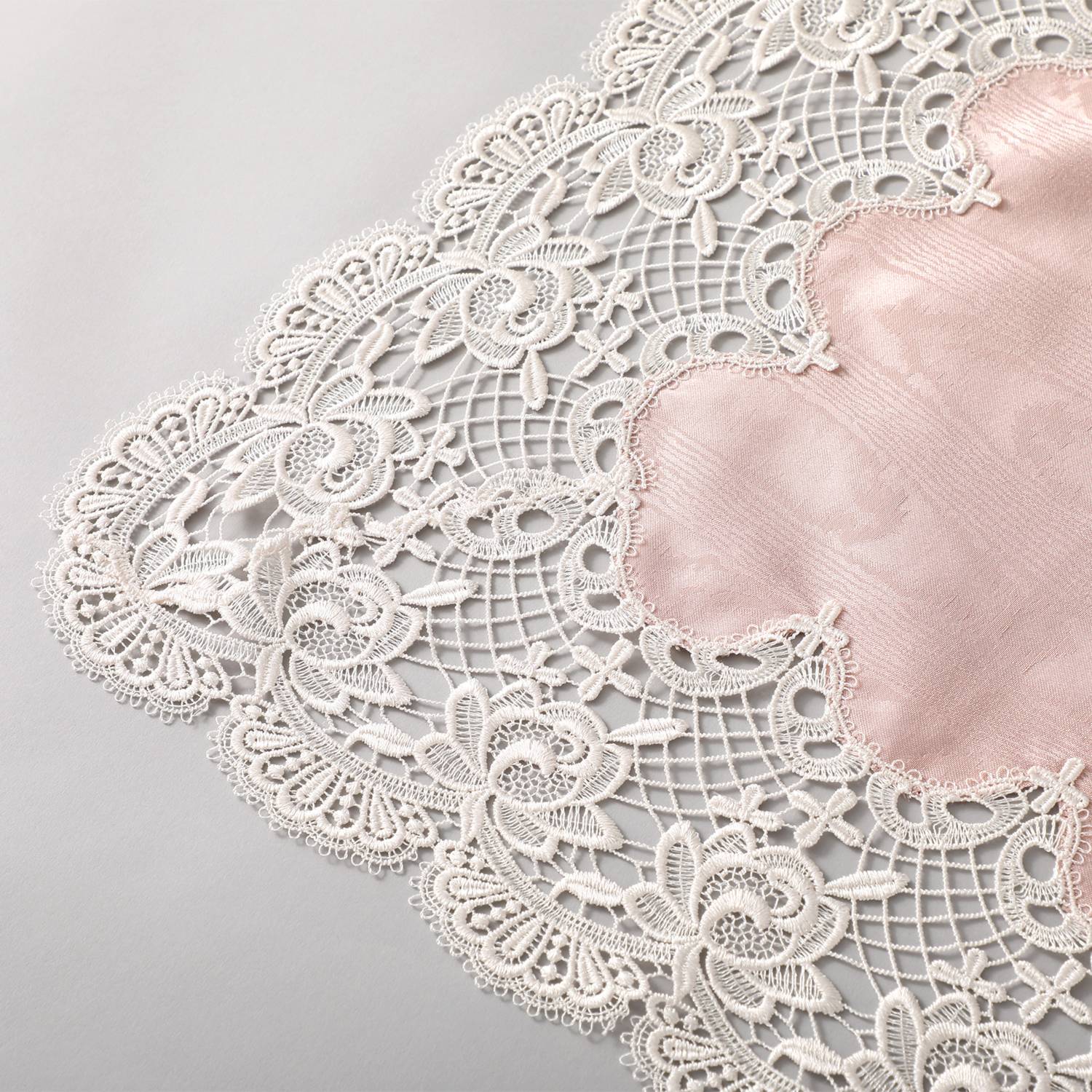 ラ　ルイス モアレ柄ジャガード＆ギュピールレース トップクロス