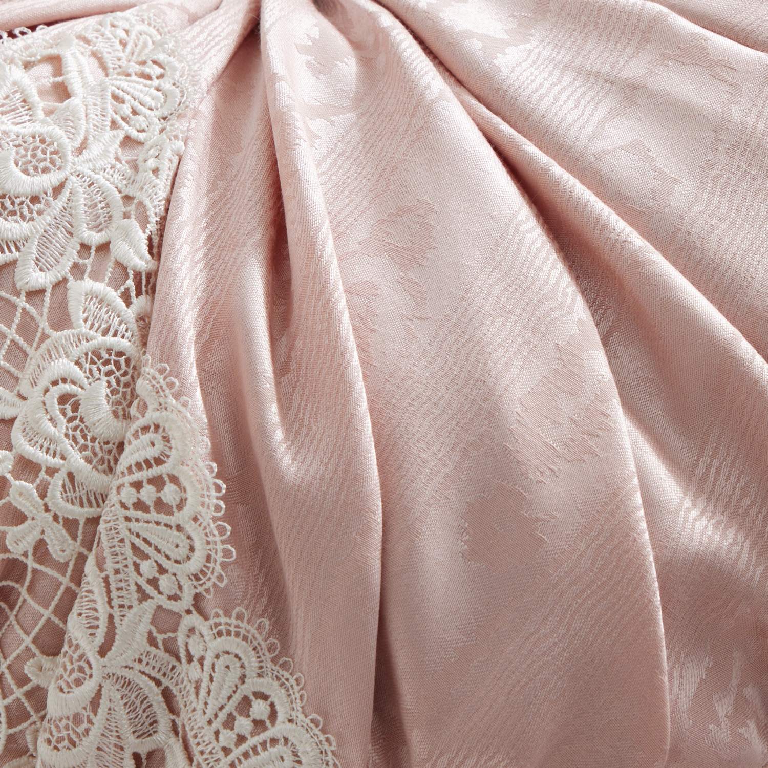 ラ　ルイス モアレ柄ジャガード＆ギュピールレース 円形クッション