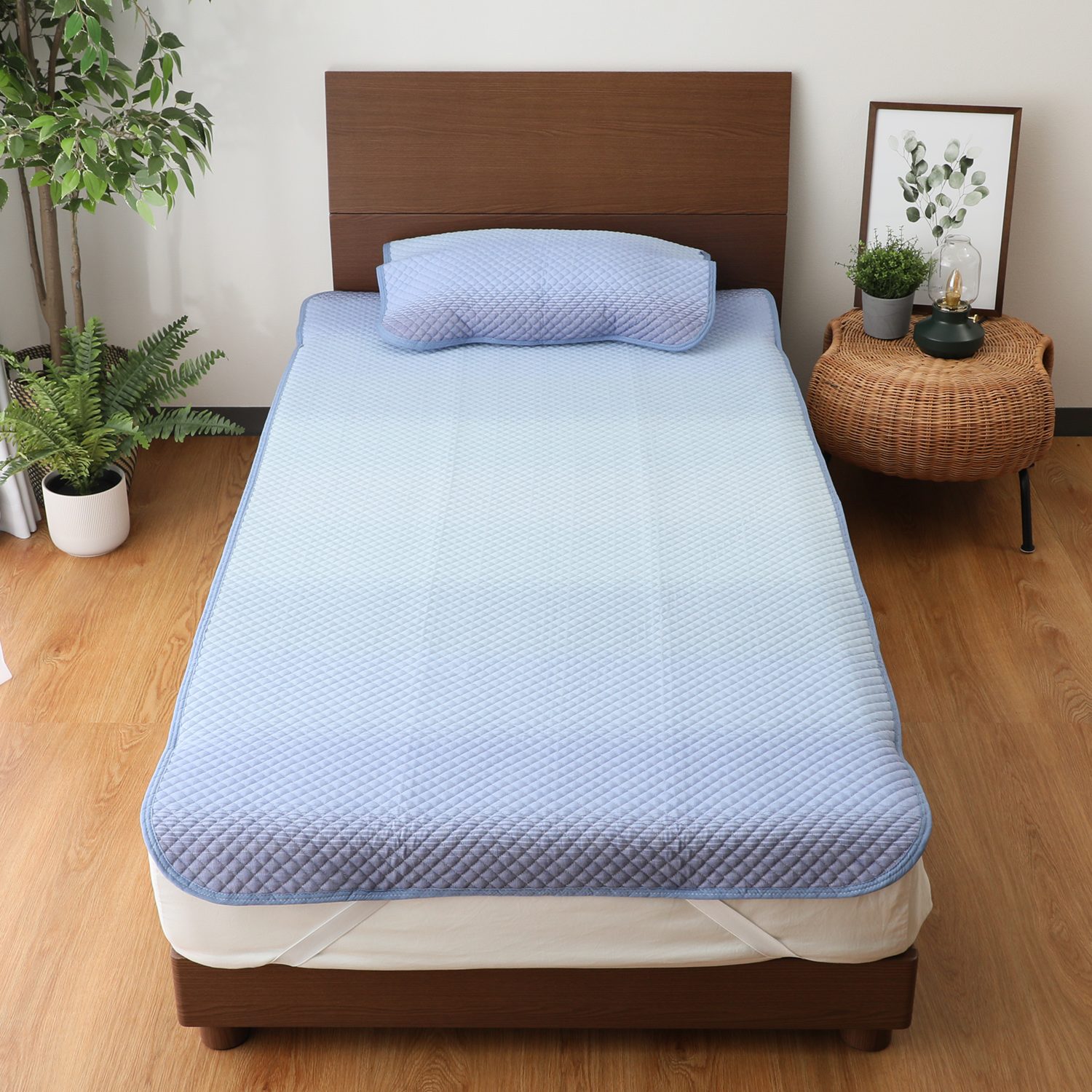 ＜シングル＞西川 抗菌＆洗える 爽やかコットン２重ガーゼ グラデーション織柄 ポコポコ敷きパッド