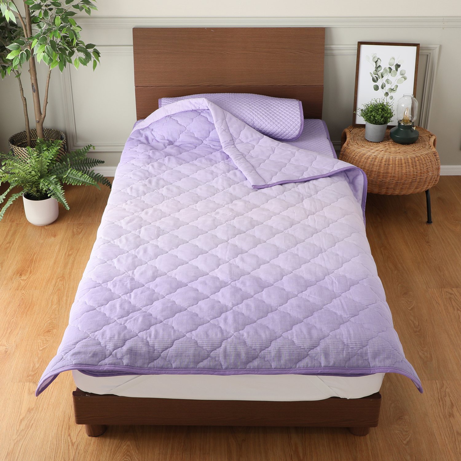 ＜ダブル＞西川 抗菌＆洗える 柔らかコットン２重ガーゼ グラデーション織柄 キルトケット