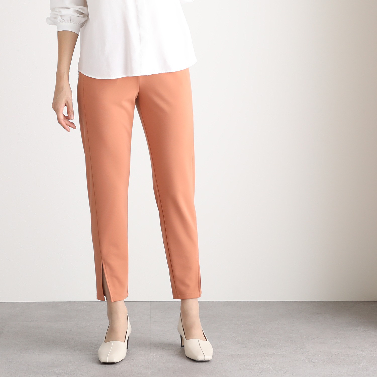 上質ごこち アルディナ スリットデザインパンツ