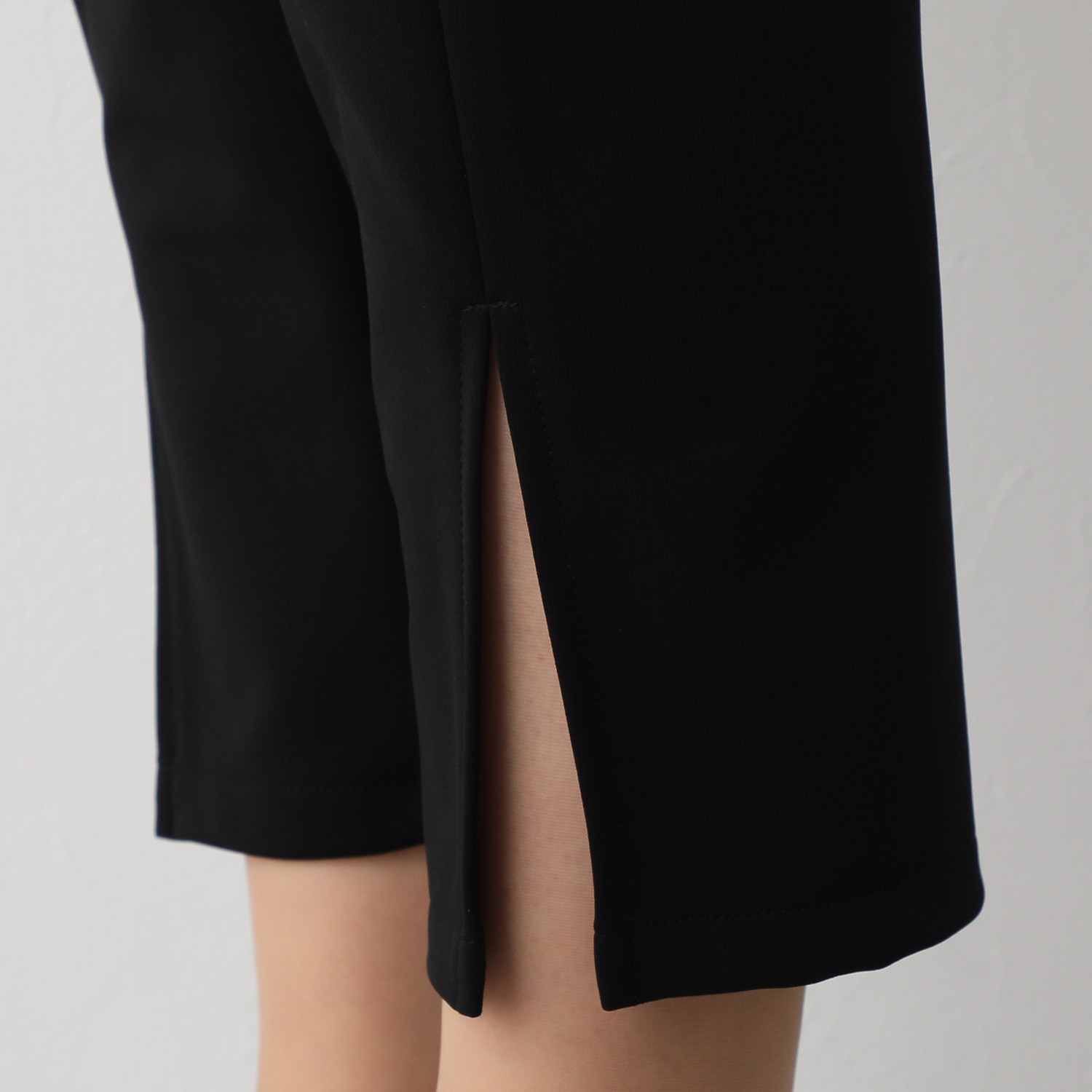 上質ごこち アルディナ スリットデザインパンツ