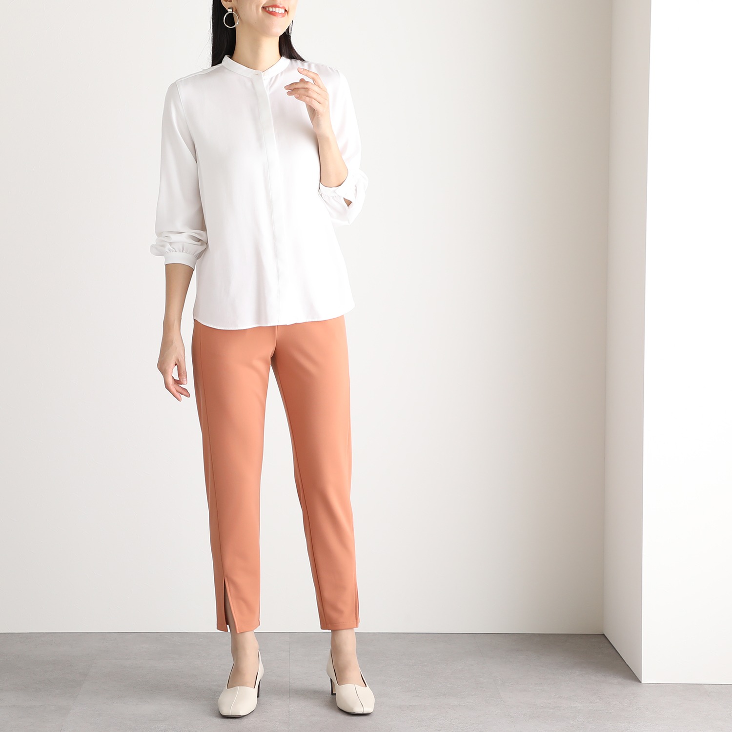 上質ごこち アルディナ スリットデザインパンツ