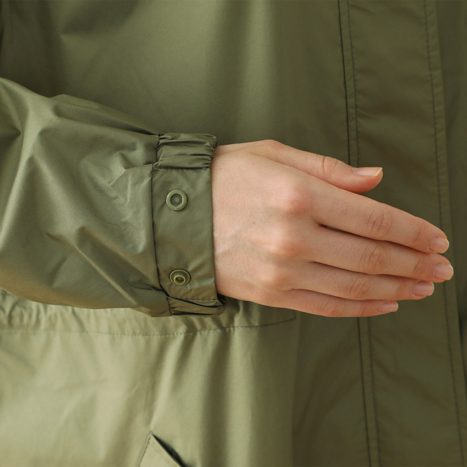 ａｉｕ サイクルレインコート