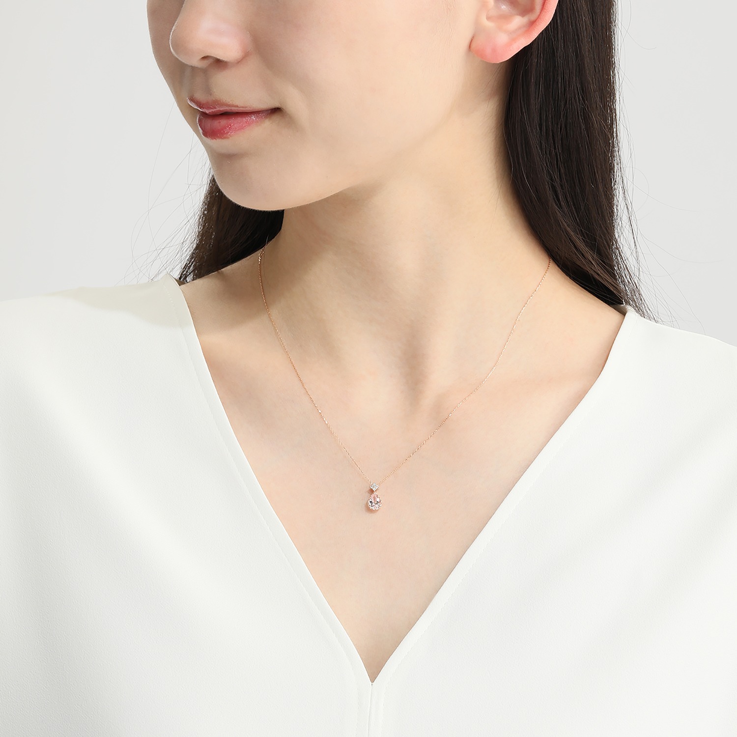 カラーレーヌ １８Ｋローズゴールド モーガナイト＆ダイヤモンド デザインペンダント