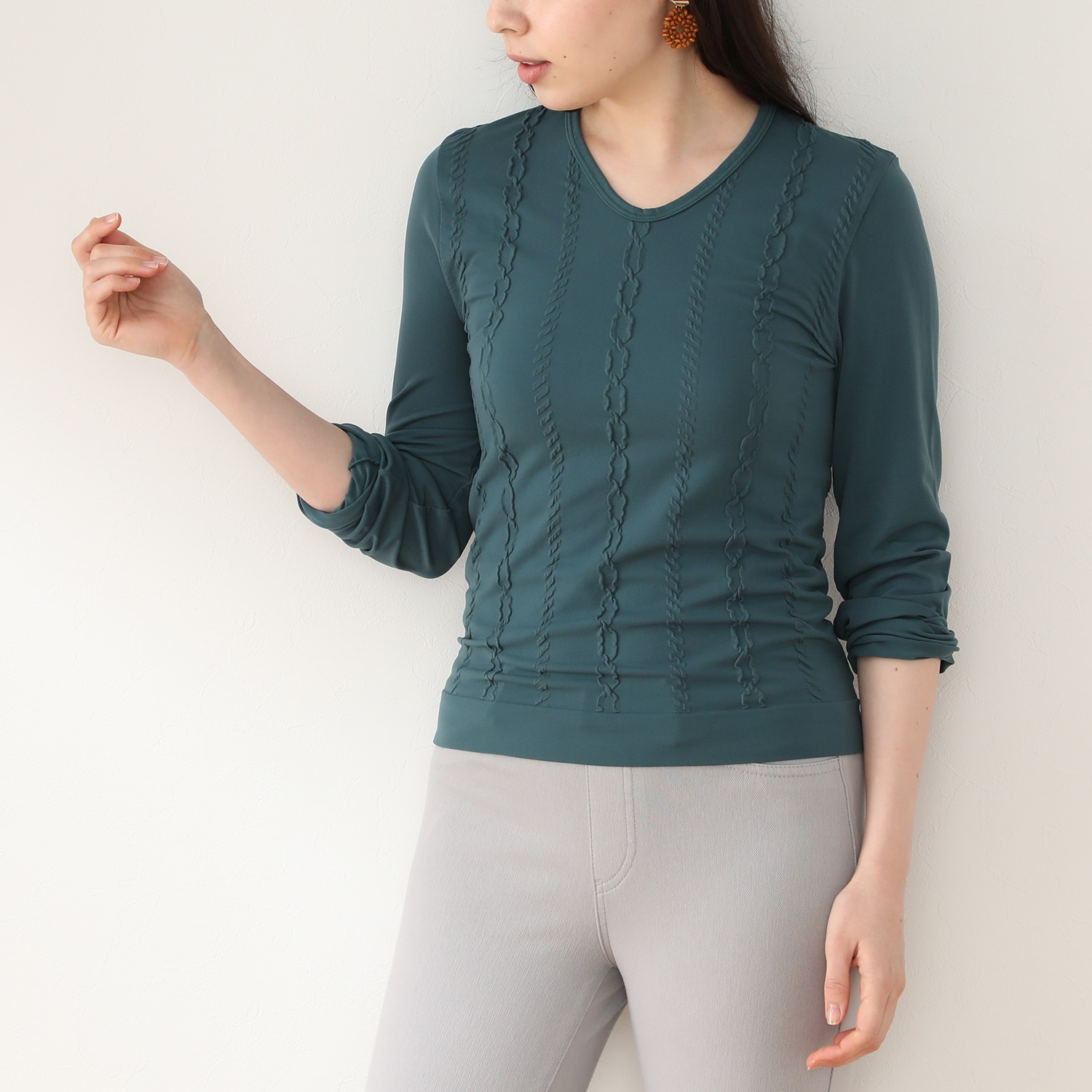 ドルチェ　ドンナ Ｖネック チェーンジャガード ロングスリーブ