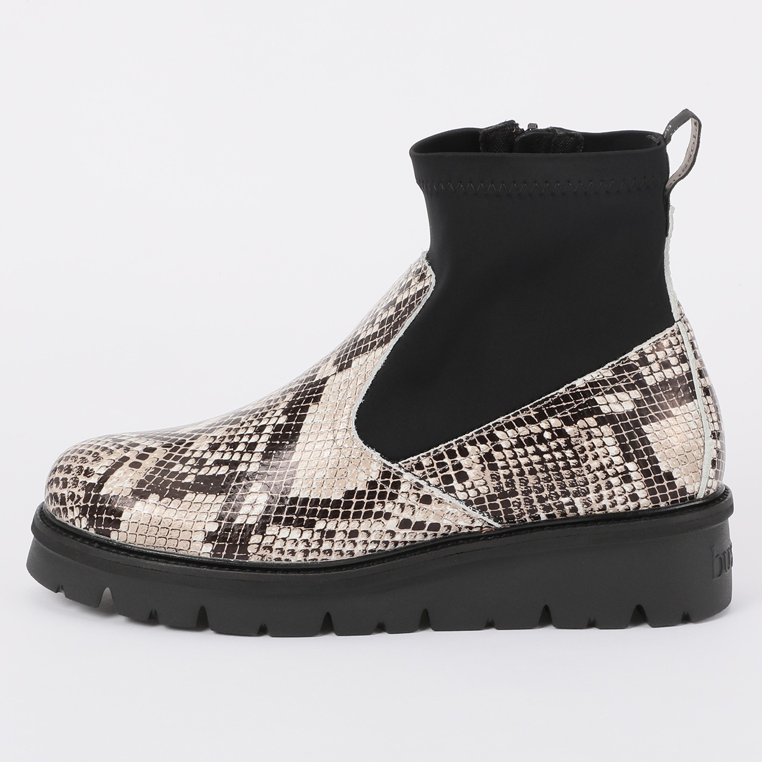 ブソラ 軽量厚底 レザーショートブーツ