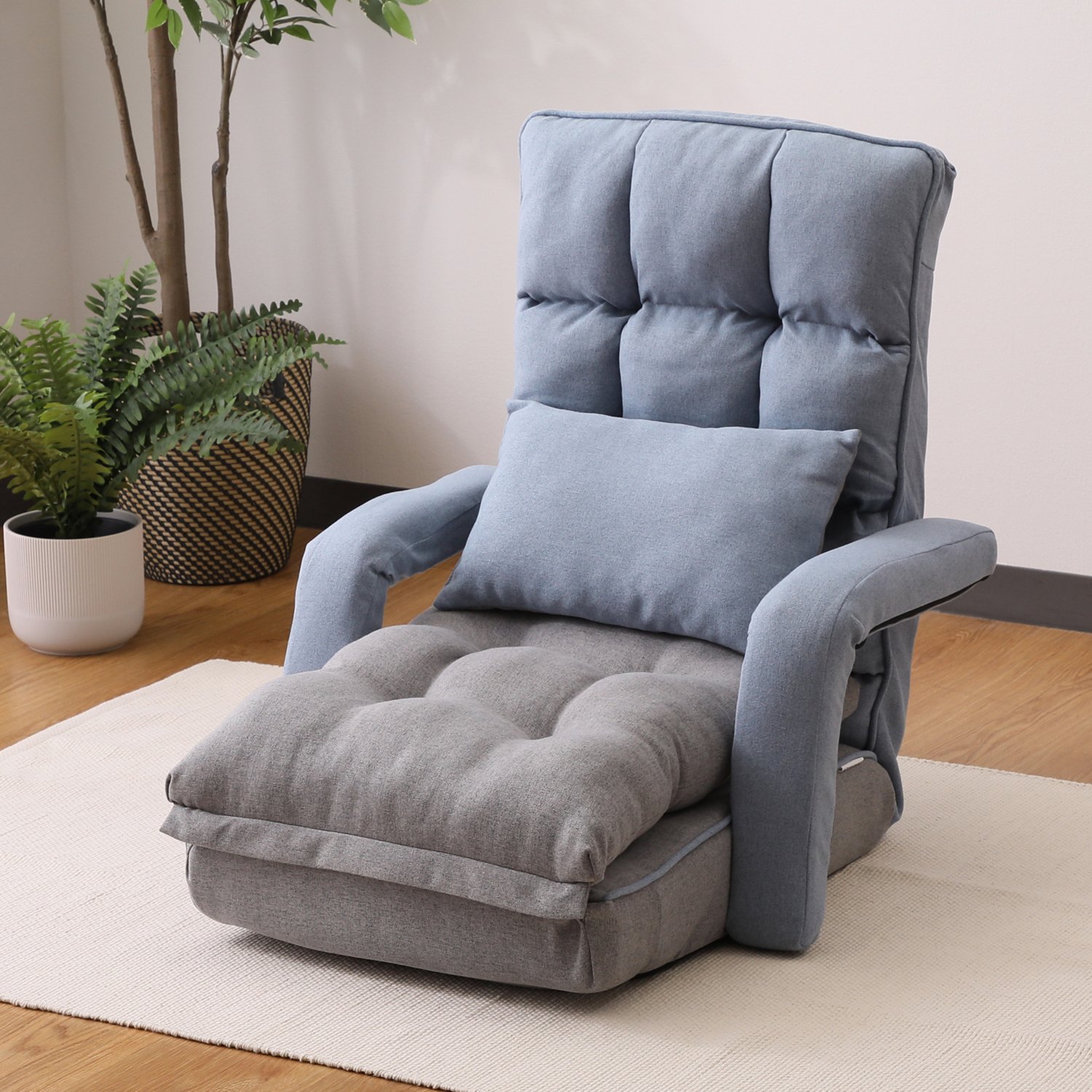 ベストポジションが 見つかる！ モコモコ　肘付き リクライニング座椅子