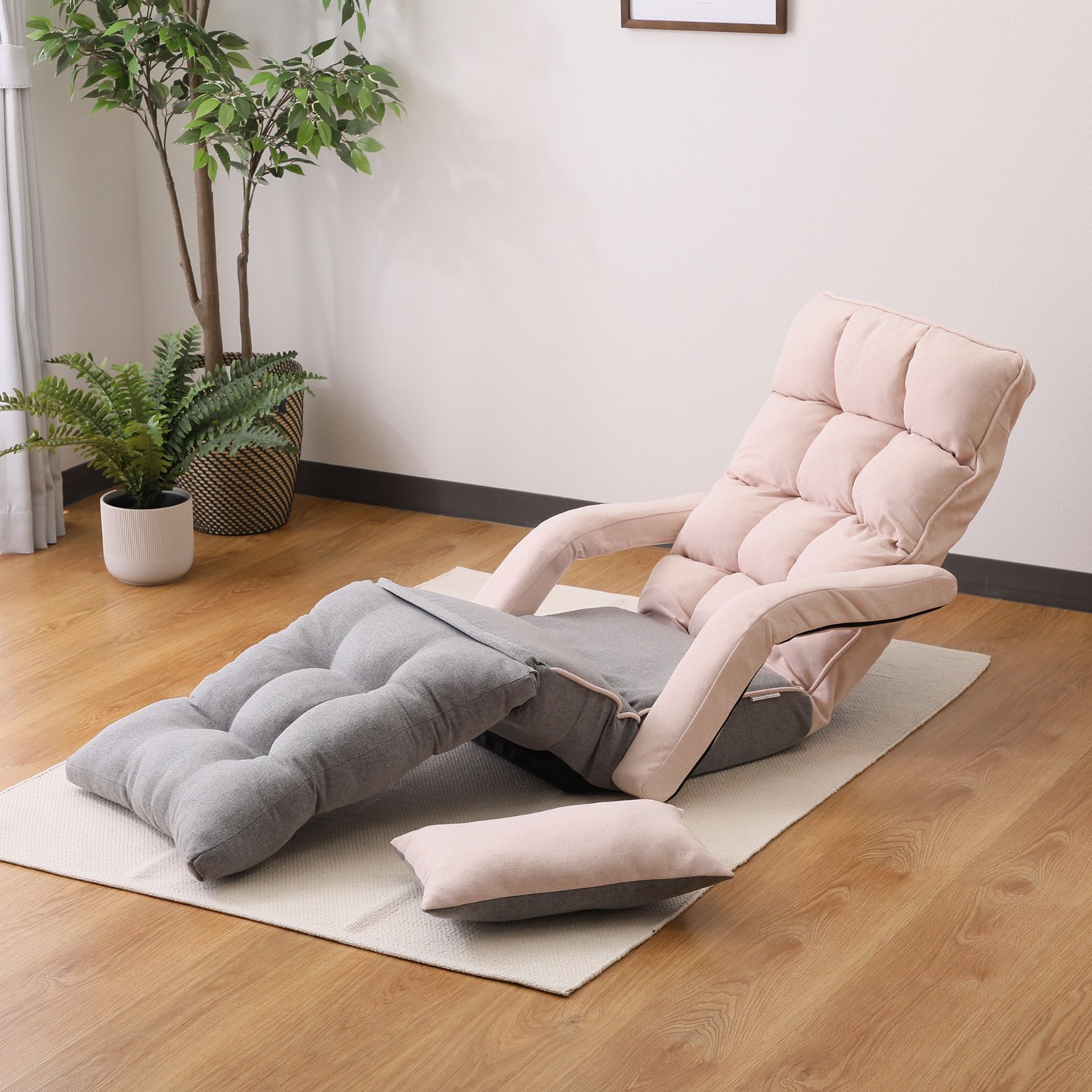 ベストポジションが 見つかる！ モコモコ　肘付き リクライニング座椅子