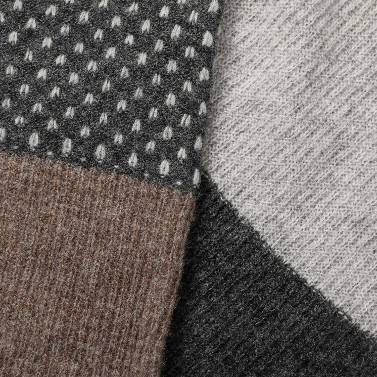 ベル・モード タスマニアラムウール ブロッキング スヌード