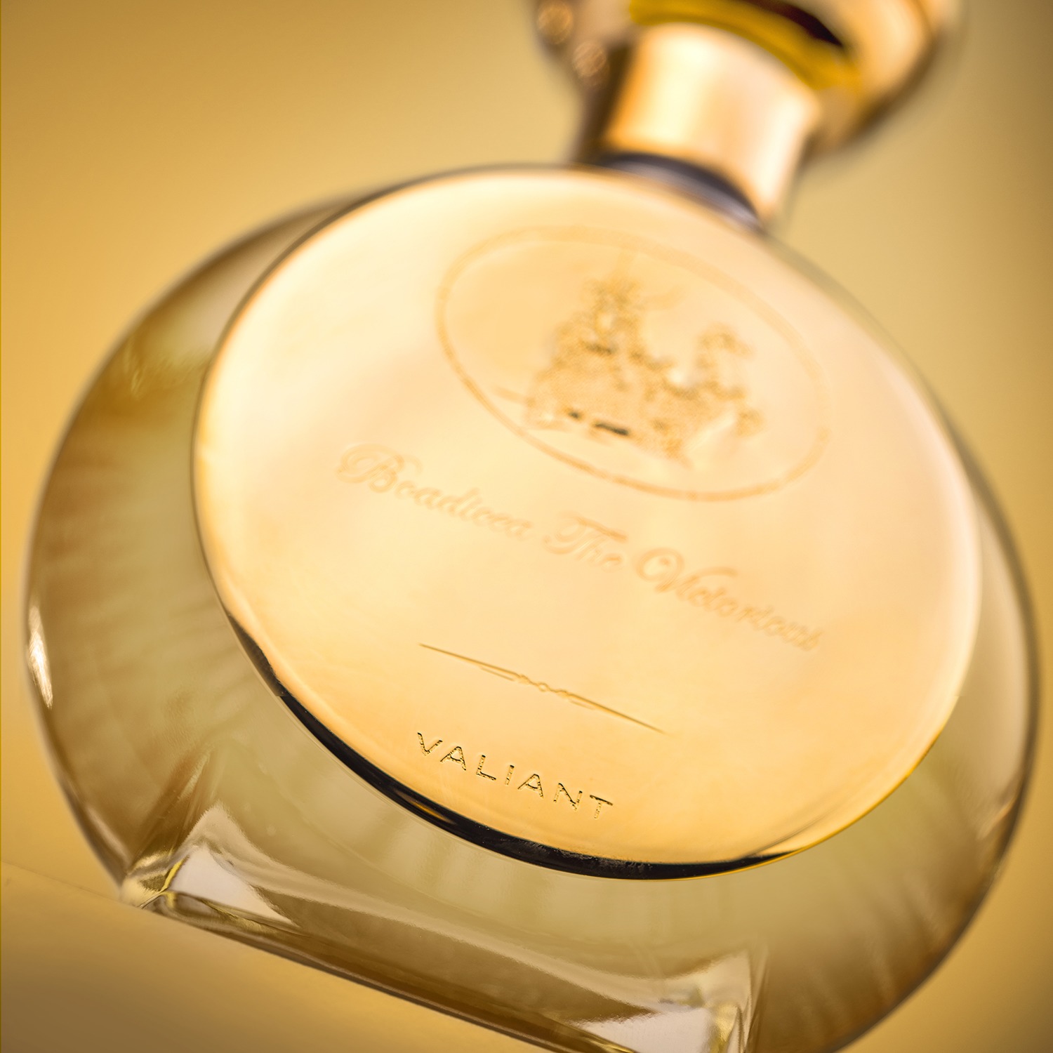 ブーディカ ザ ヴィクトリアス ピュアパルファン 高貴なフローラルの香りの ヴァリアント＆繊細なシトラスの香りの アブラクサス 香水2種