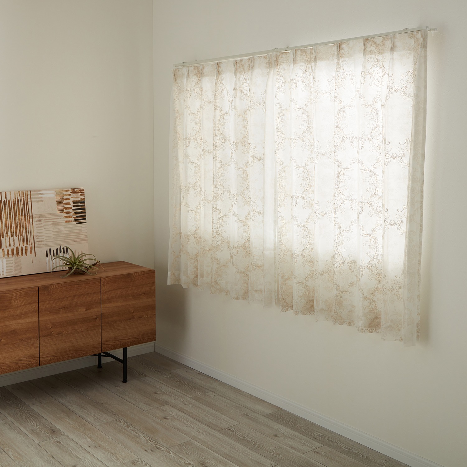 ＜１００×１３３ｃｍ＞ドレッシー ＵＶカット箔プリント生地＆ラメ刺しゅう入り オーガンジー 二重レースカーテン２枚組