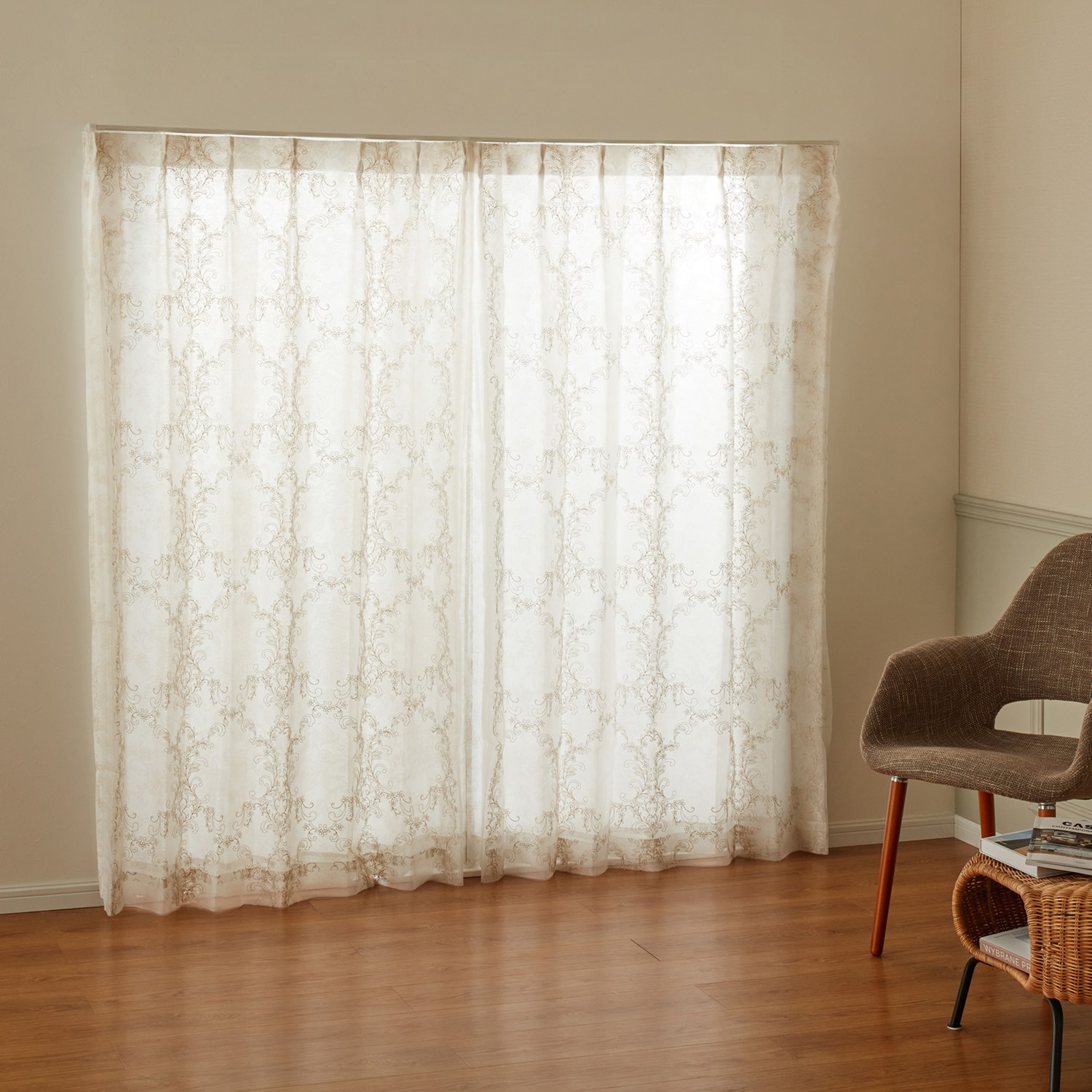 ＜１００×１７６ｃｍ＞ドレッシー ＵＶカット箔プリント生地＆ラメ刺しゅう入り オーガンジー 二重レースカーテン２枚組 