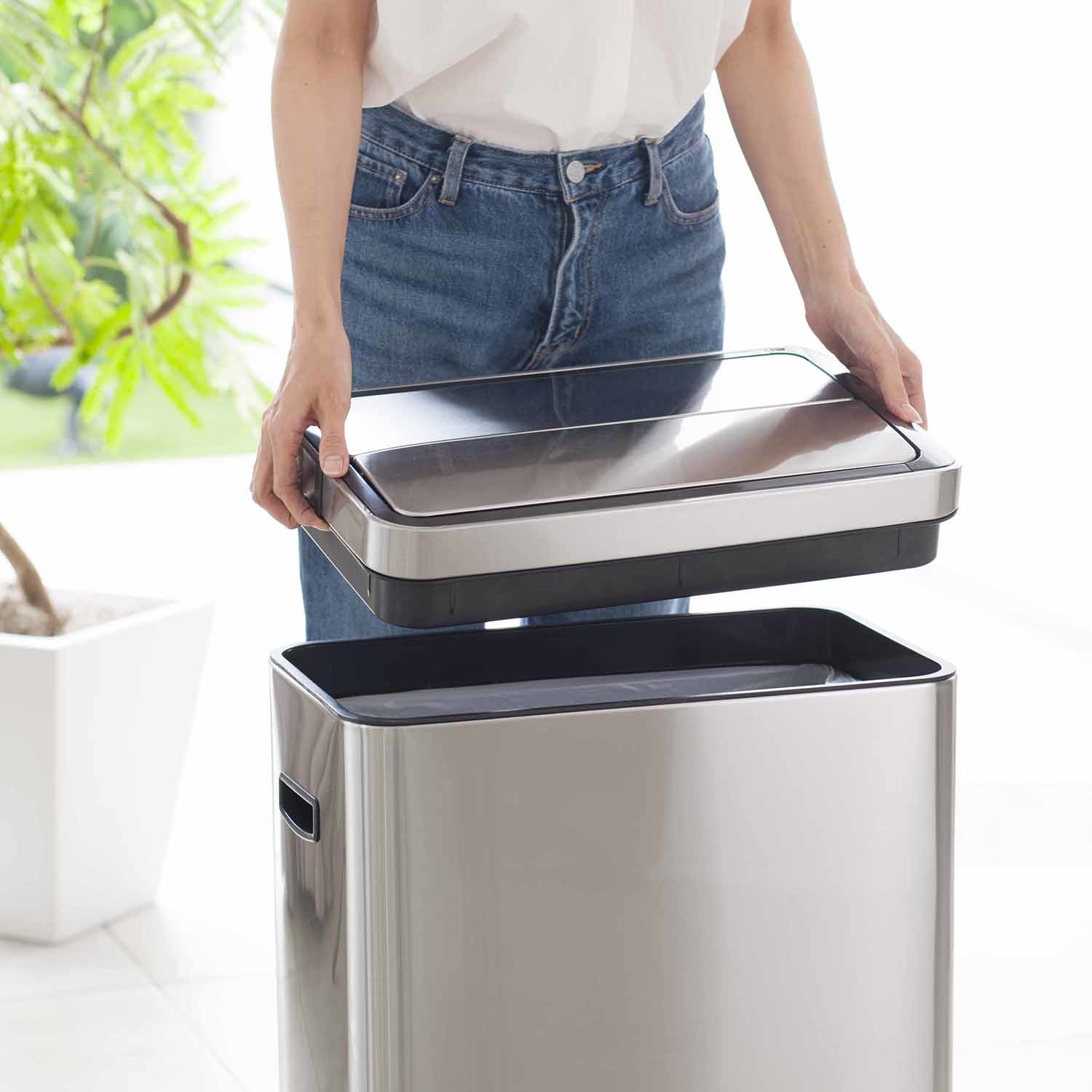 ＜４５Ｌ＞ＥＫＯ 手をかざして自動開閉！ ステンレスセンサーゴミ箱 デラックスファントム センサービン 