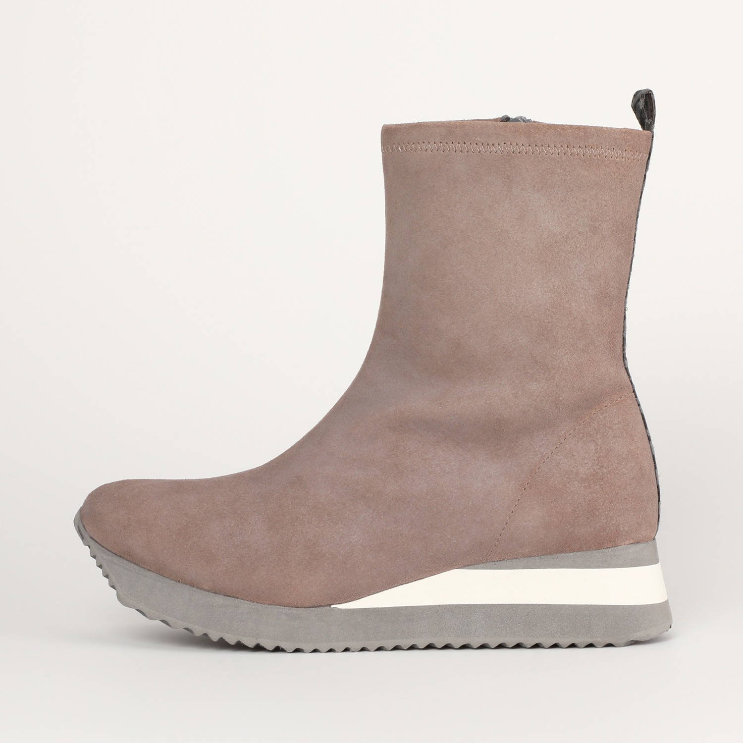 アルファキュービック 山羊革 軽量ミディ丈ブーツ