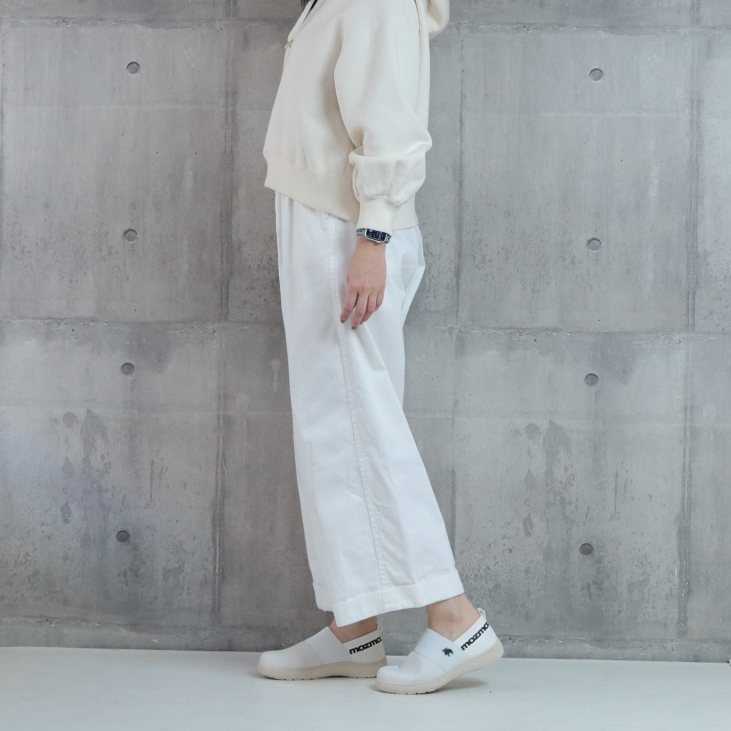 モズ 超軽量 ゴムフィットデザイン スリッポン