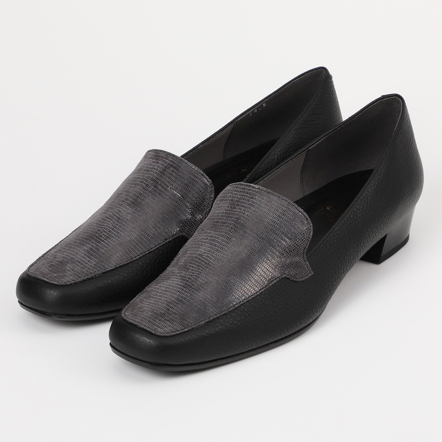 シェルシェエトワール 日本製牛革柔らか仕立て あか抜けモカシン ローヒールパンプス