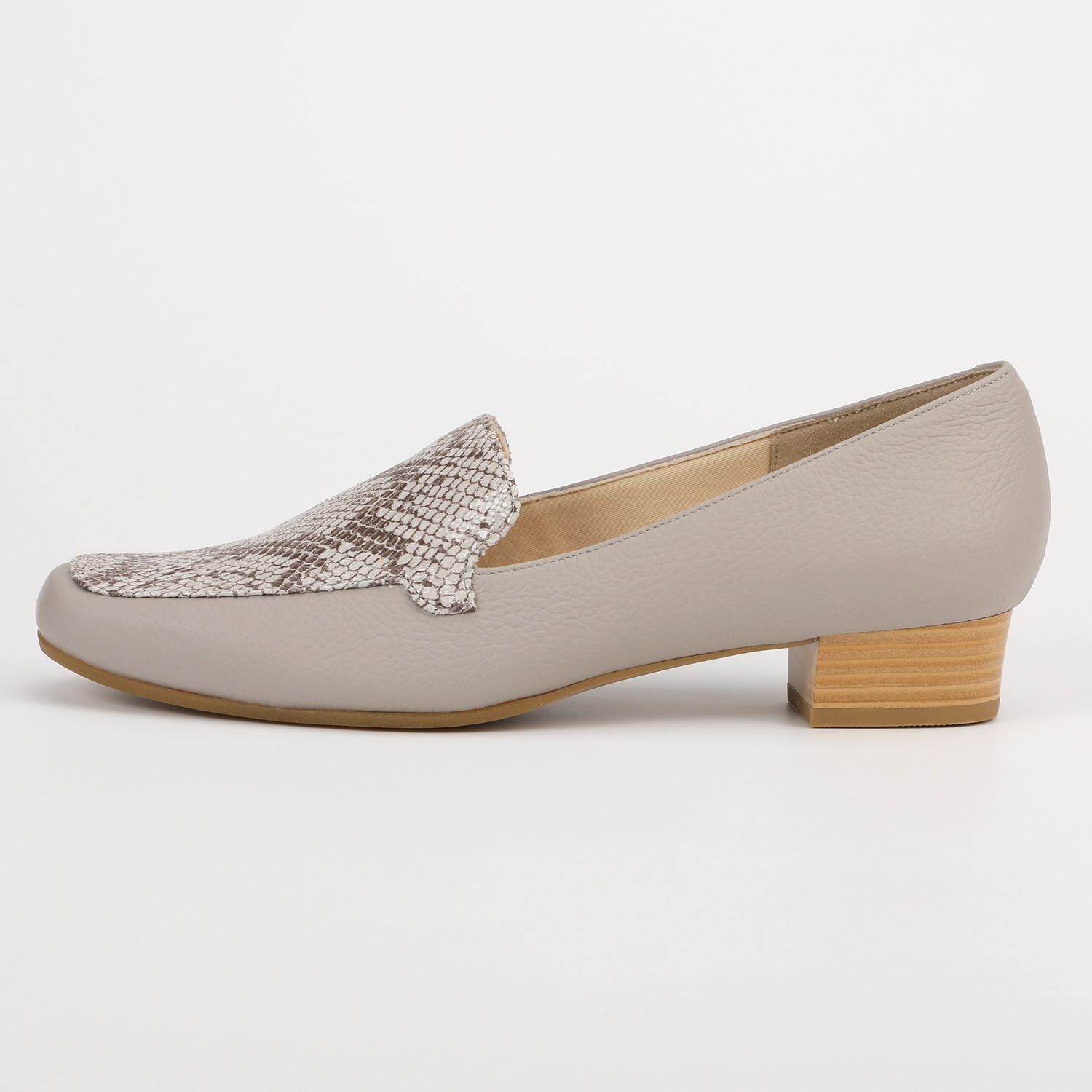 シェルシェエトワール 日本製牛革柔らか仕立て あか抜けモカシン ローヒールパンプス