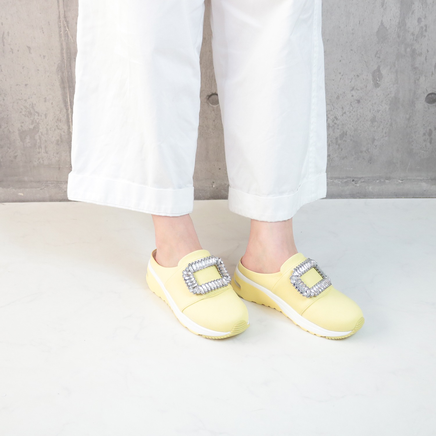 ＶｉＶｉ　フルール バックルアクセント エレガントスリッポン