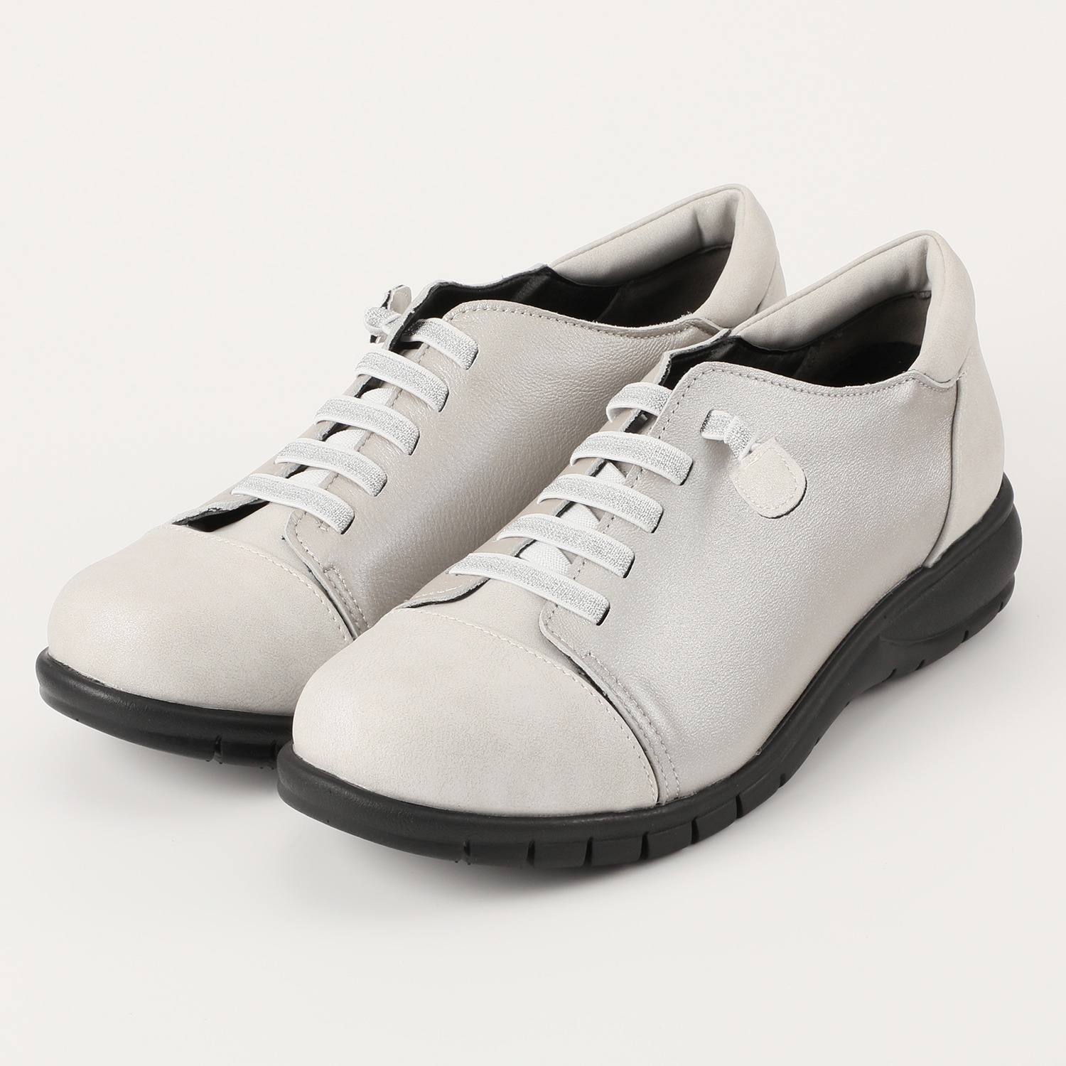 ブランコワール ジャパンメイド 羊革 軽量スニーカー