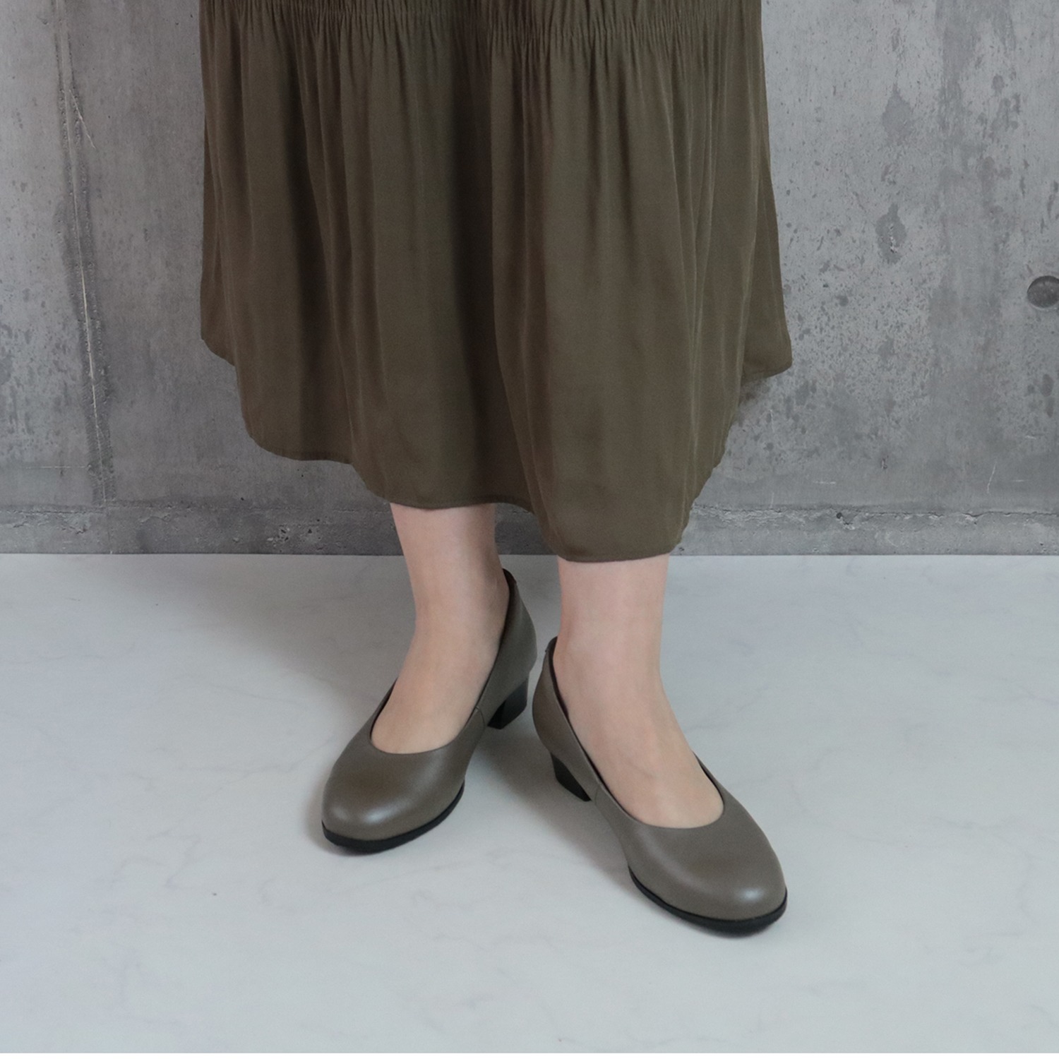 ブランコワール 牛革 ローヒールパンプス