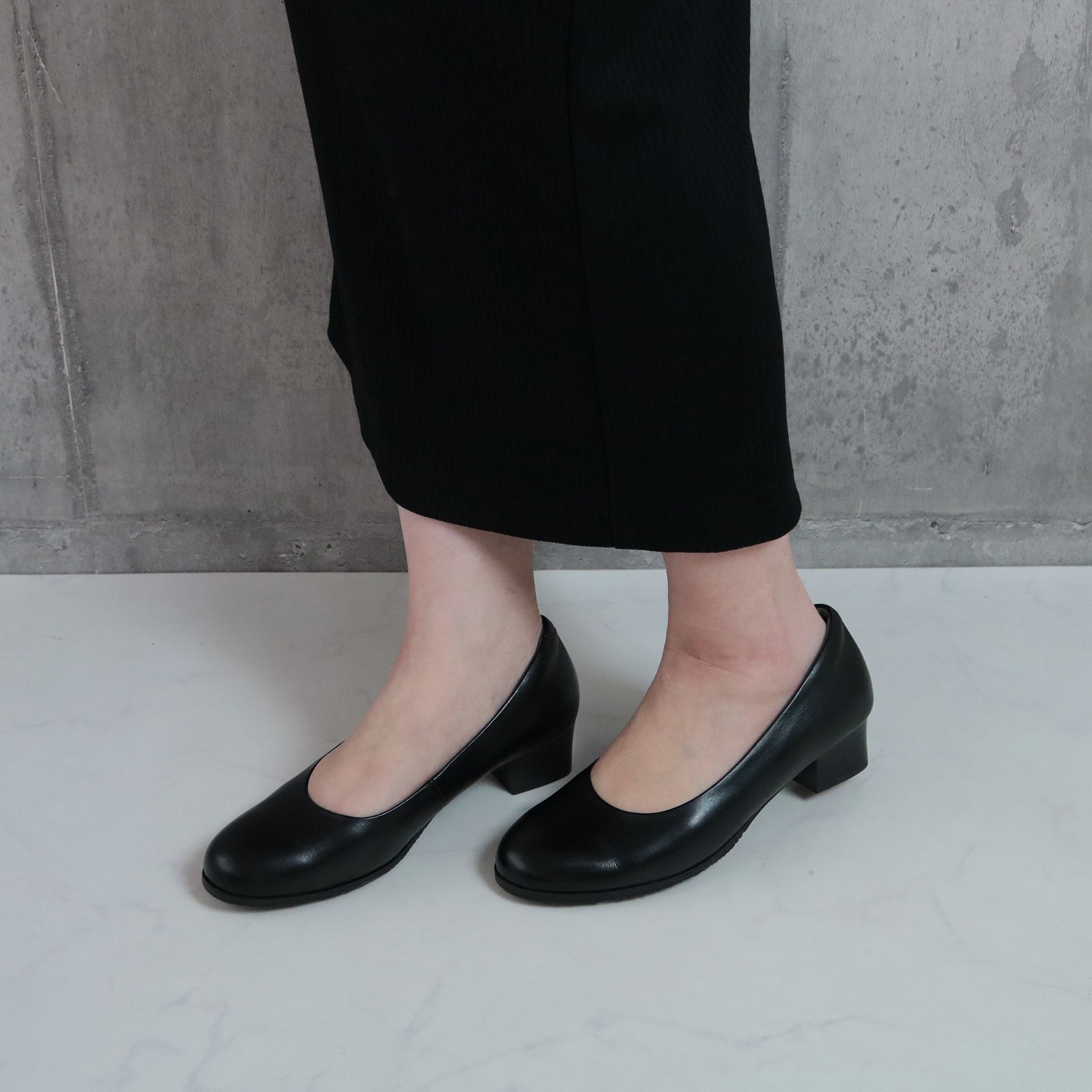 ブランコワール 牛革 ローヒールパンプス