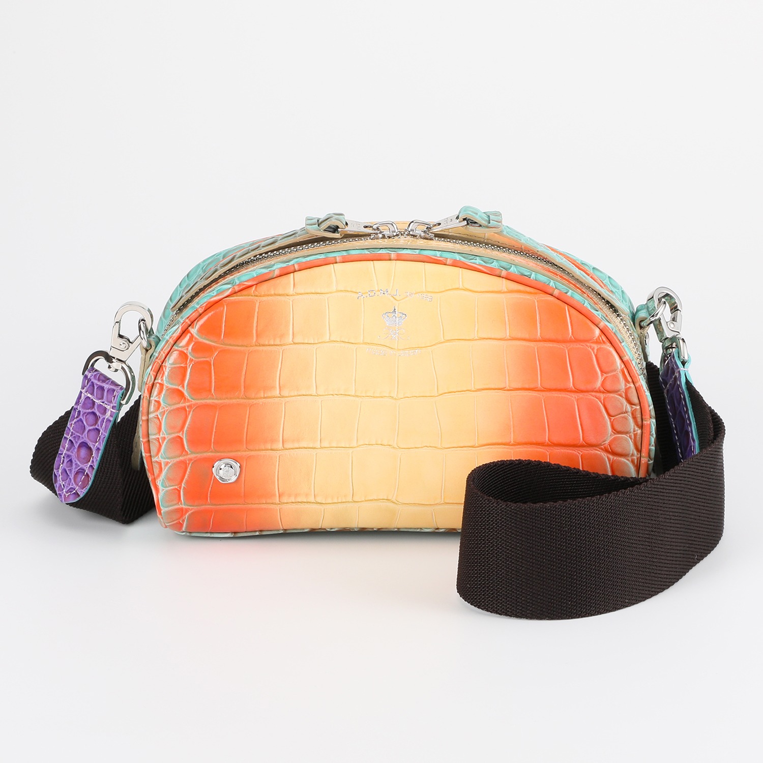 エーディーエムジェイ ウェンディマルチ ラウンドファスナー クロスボディ ショルダーバッグ