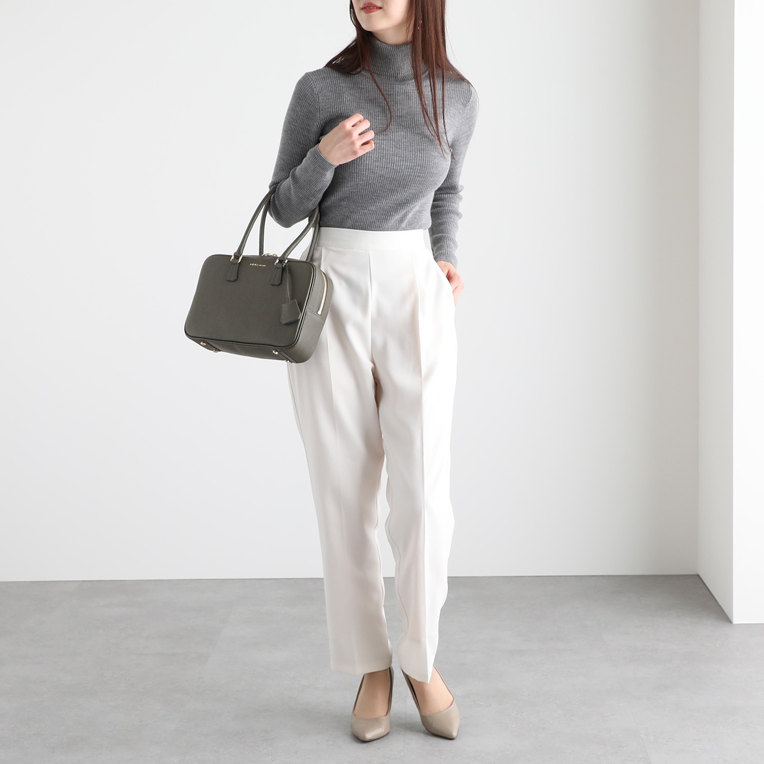 エーディーエムジェイ 牛革シュリンク型押し ベーシックボストンバッグ