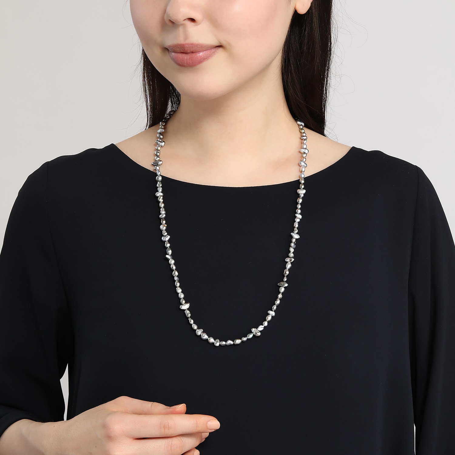 ペルラジオーネ芥子パールロングネックレス ペルラジオーネ芥子パールロングネックレス