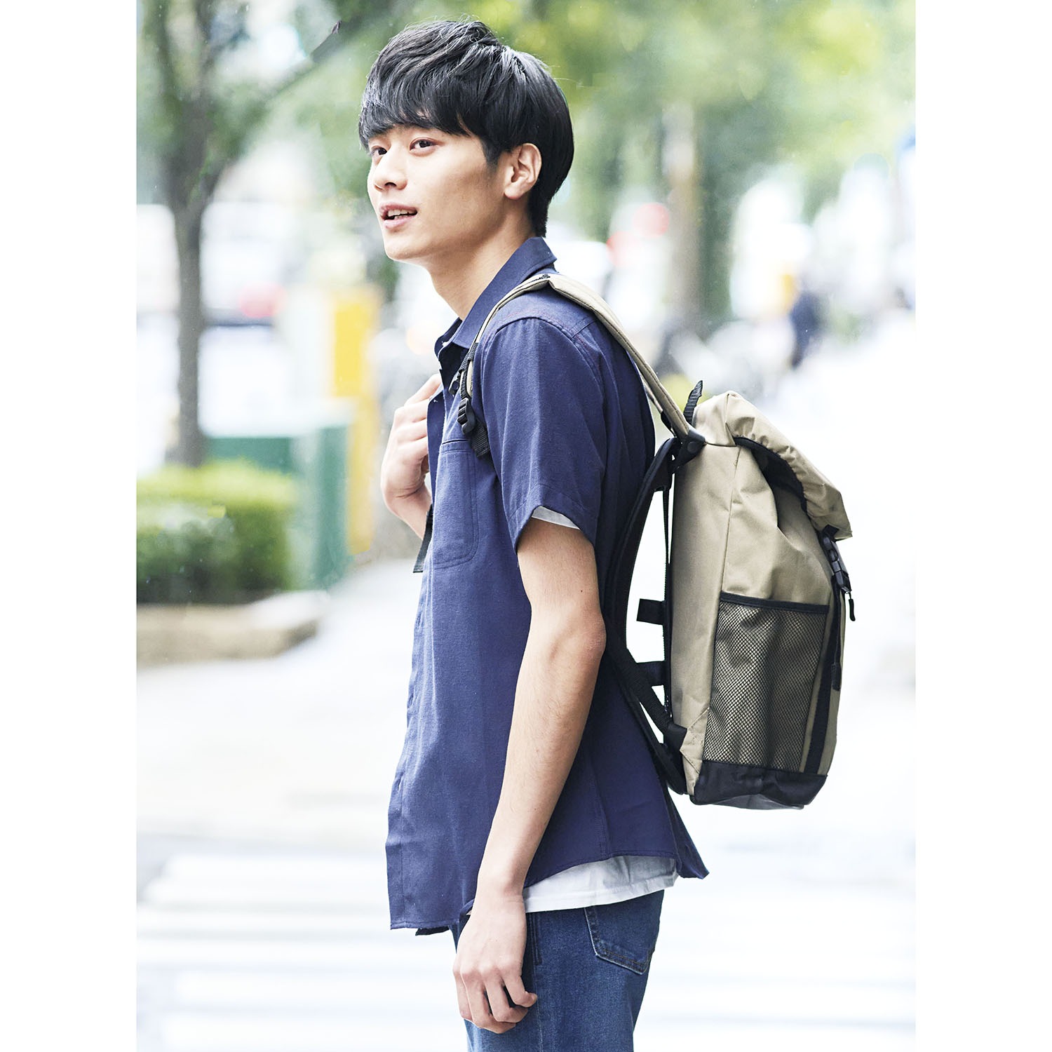 リュックに取り付けて 蒸れやすい背中を快適に！ ＣＯＯＬＯＯＰ アイスメッシュフレーム