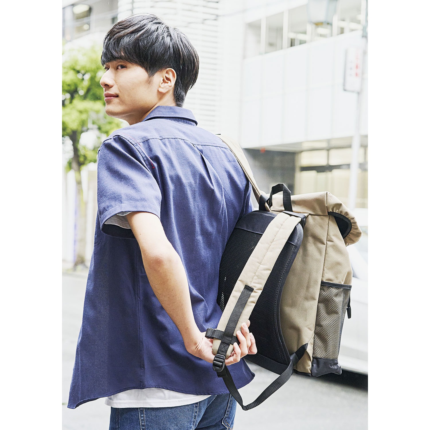 リュックに取り付けて 蒸れやすい背中を快適に！ ＣＯＯＬＯＯＰ アイスメッシュフレーム