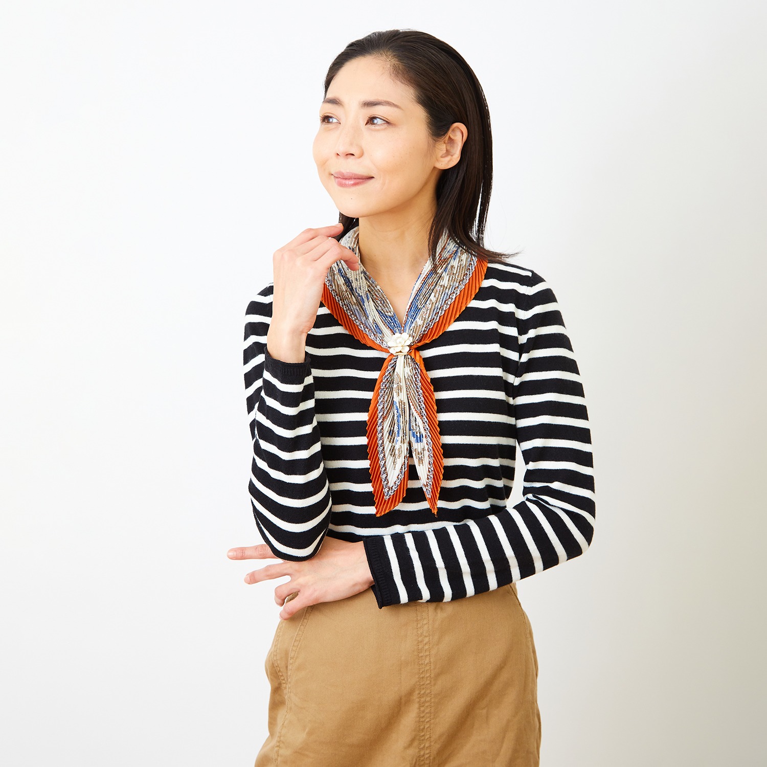 ドンナルマ クリップ付 しわになりにくい ワンタッチスカーフ ＜約６３×９０ｃｍ＞