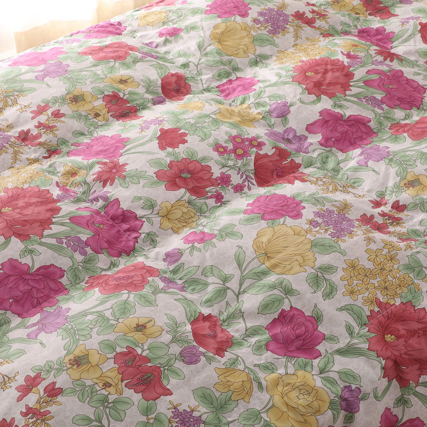 ＜セミダブル＞西川 フランスダウン使用 洗える・防ダニ ふわふわダウンケット 