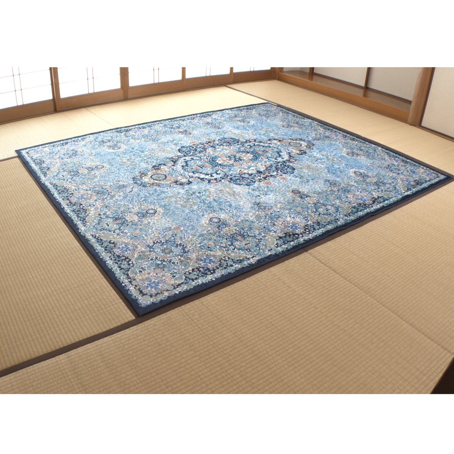 ＜１９０×２４０ｃｍ＞ お手入れ簡単 洗える！さわやか シルクタッチカーペット “シャトレーン”