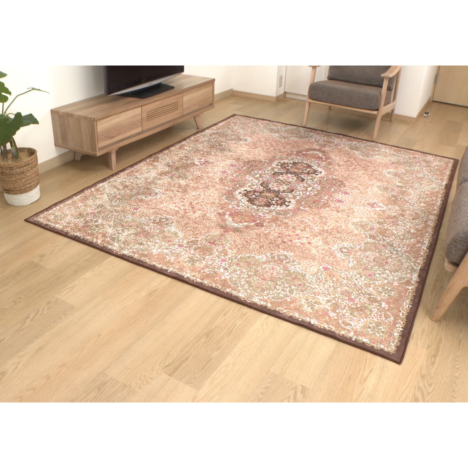 ＜１９０×２４０ｃｍ＞ お手入れ簡単 洗える！さわやか シルクタッチカーペット “シャトレーン”