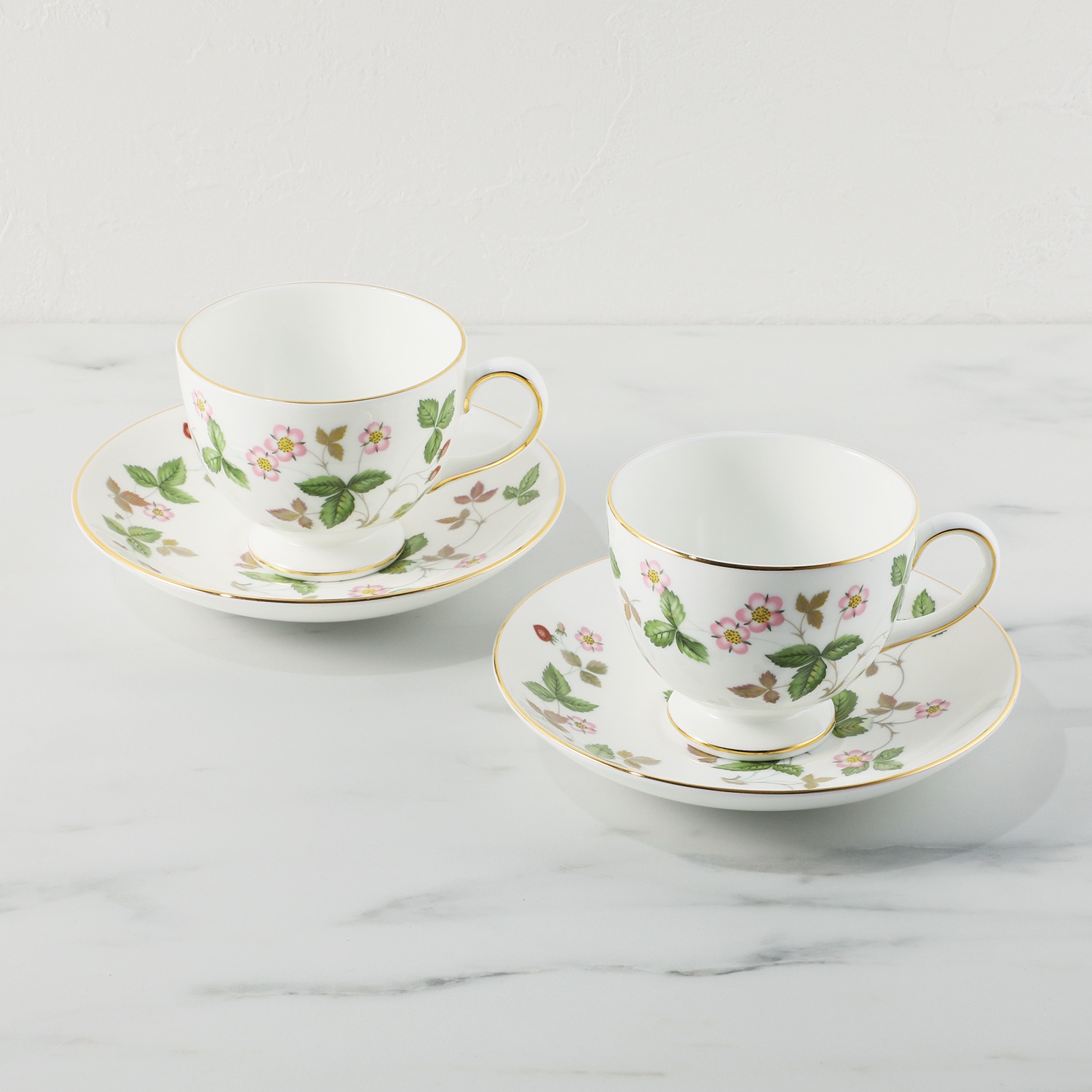 ウェッジウッド ワイルドストロベリー ティーカップ＆ソーサー ペア