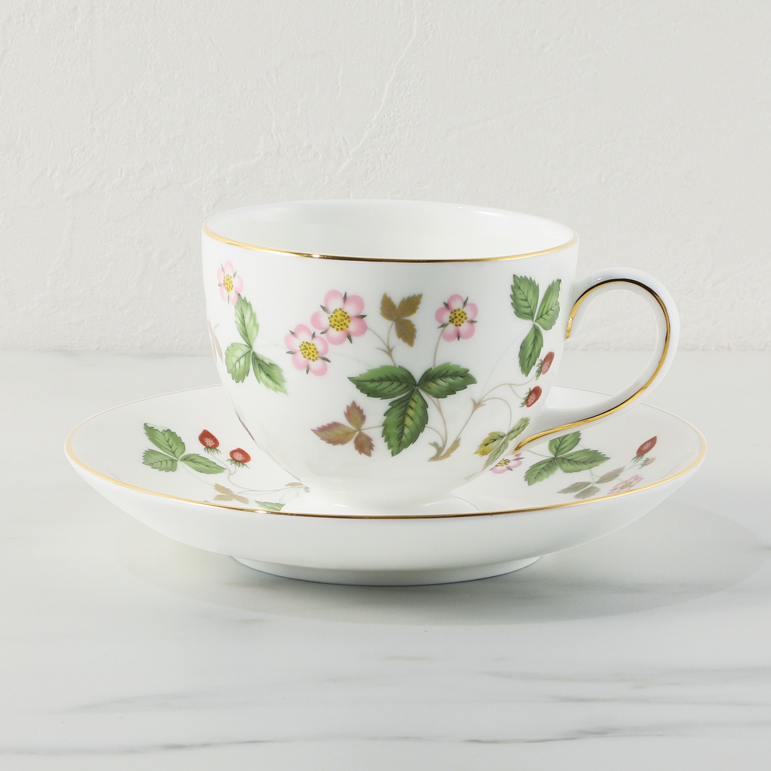 ウェッジウッド ワイルドストロベリー ティーカップ＆ソーサー ペア