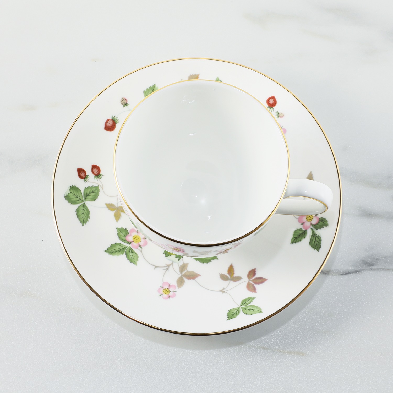 ウェッジウッド ワイルドストロベリー ティーカップ＆ソーサー ペア