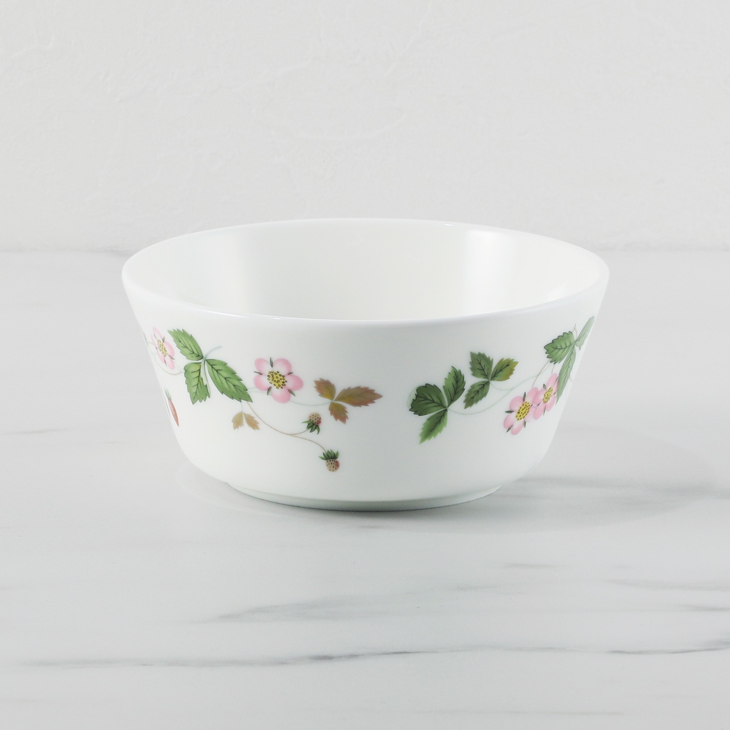 ウェッジウッド ワイルドストロベリー カジュアル ボウル　ペア