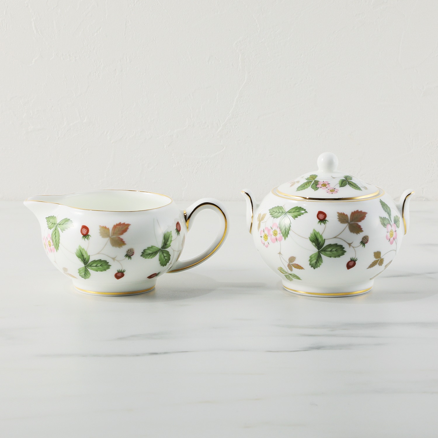 ＜Ｓ＞ウェッジウッド ワイルドストロベリー シュガーボックス＆ クリーマー