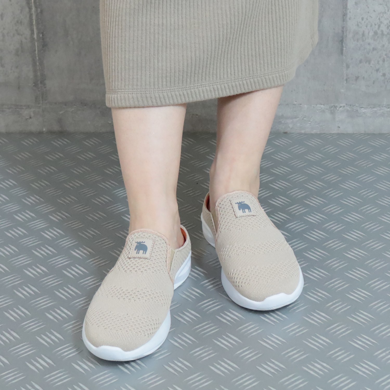 モズ 超軽量 ふかふかスリッポン