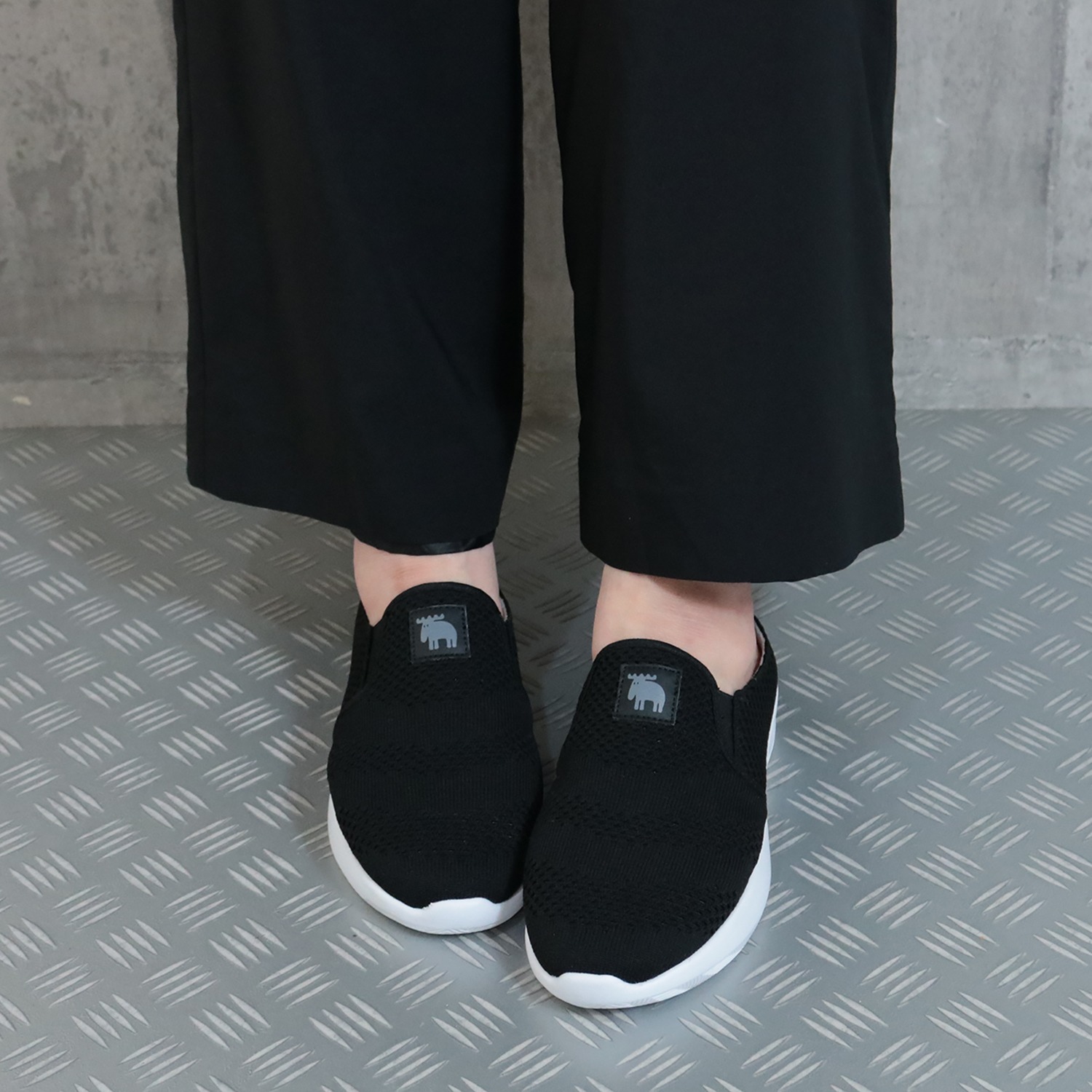 モズ 超軽量 ふかふかスリッポン