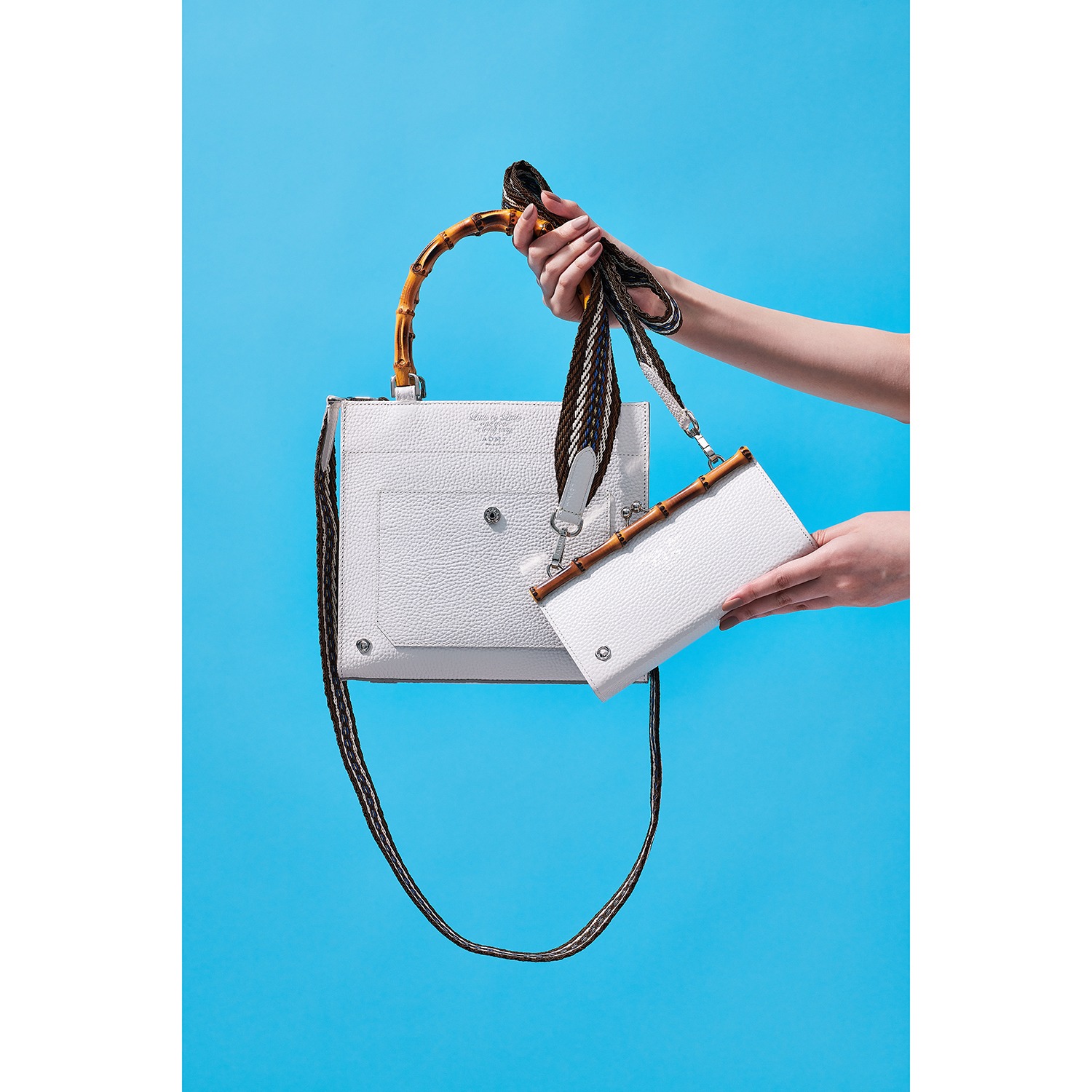 エーディーエムジェイ 牛革 バンブーがま口 ストラップ付マルチポーチ