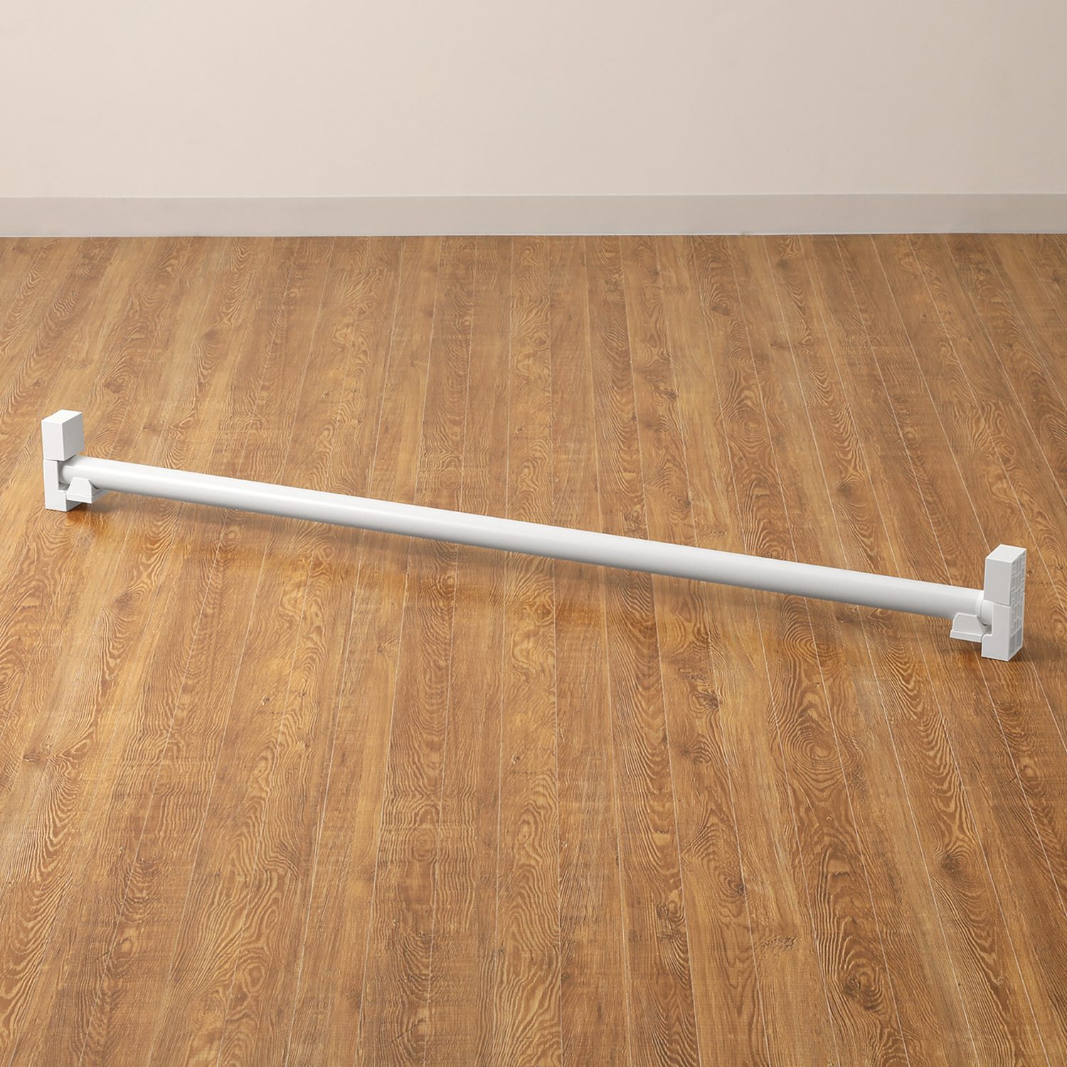 お部屋の角にも設置ＯＫ たっぷり干せる コーナーに渡せる物干し